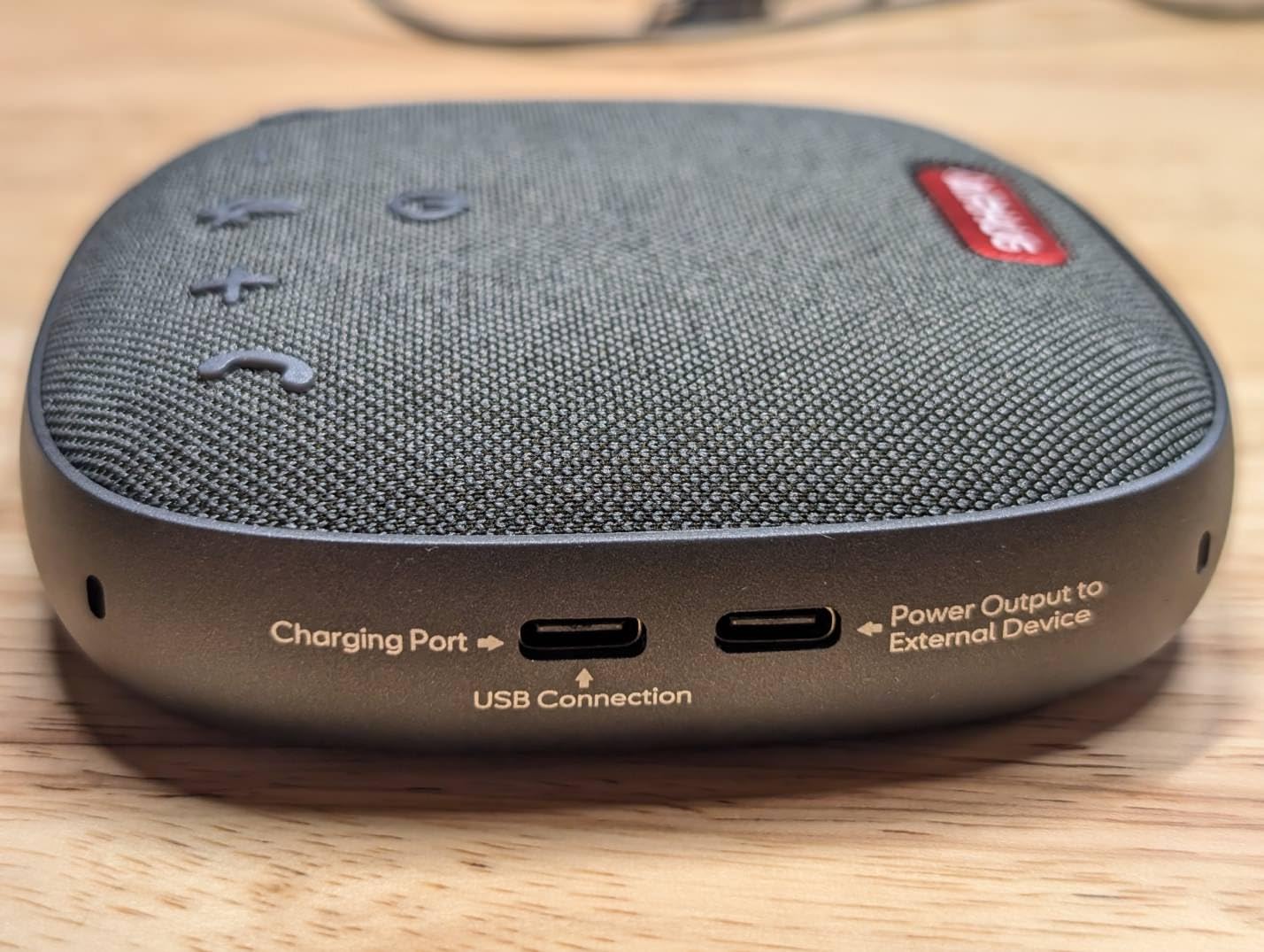 AIRHUG Conference Speaker and Microphone, Bluetooth & USB Speakerphone customer photo 2