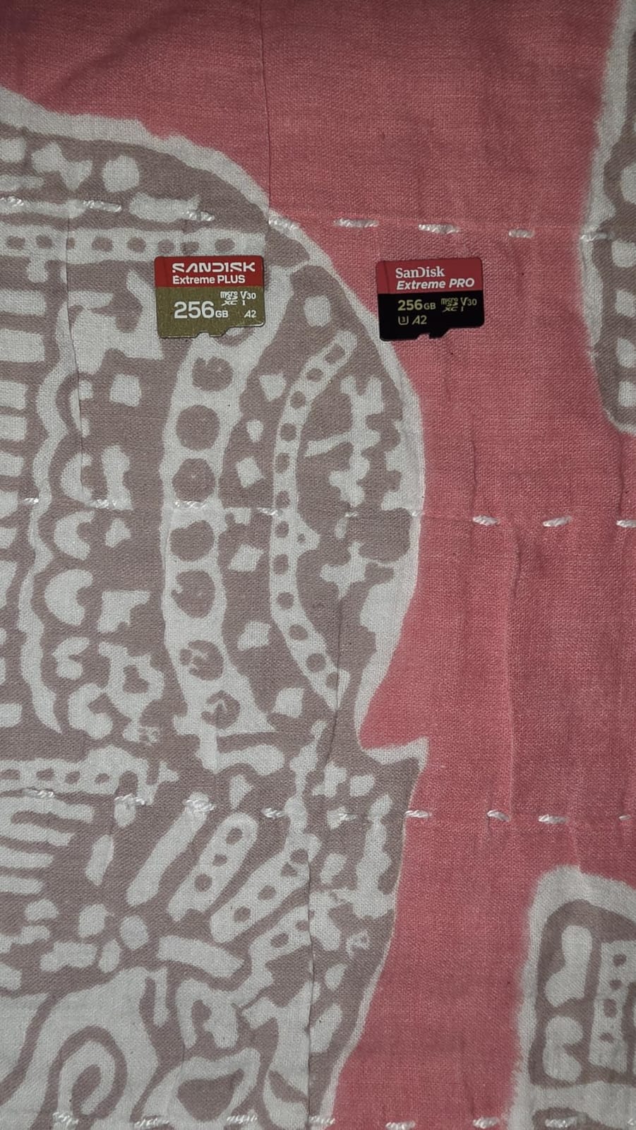 SanDisk Extreme PRO 256 GB Class 3/UHS-I (U3) V30 microSDXC customer photo 1