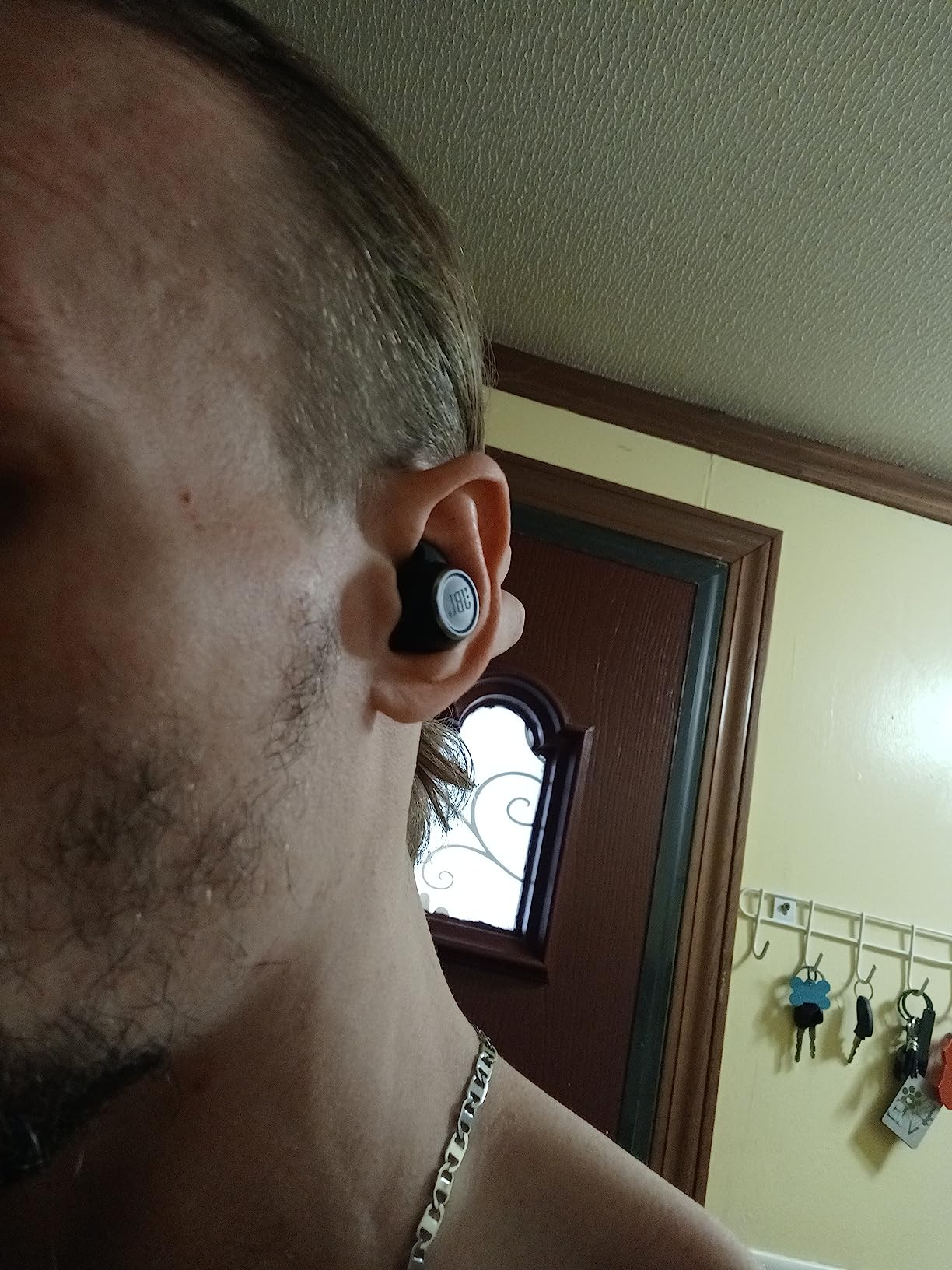 JBL Reflect Aero TWS - Cancelling Active Earbuds - White customer photo 2