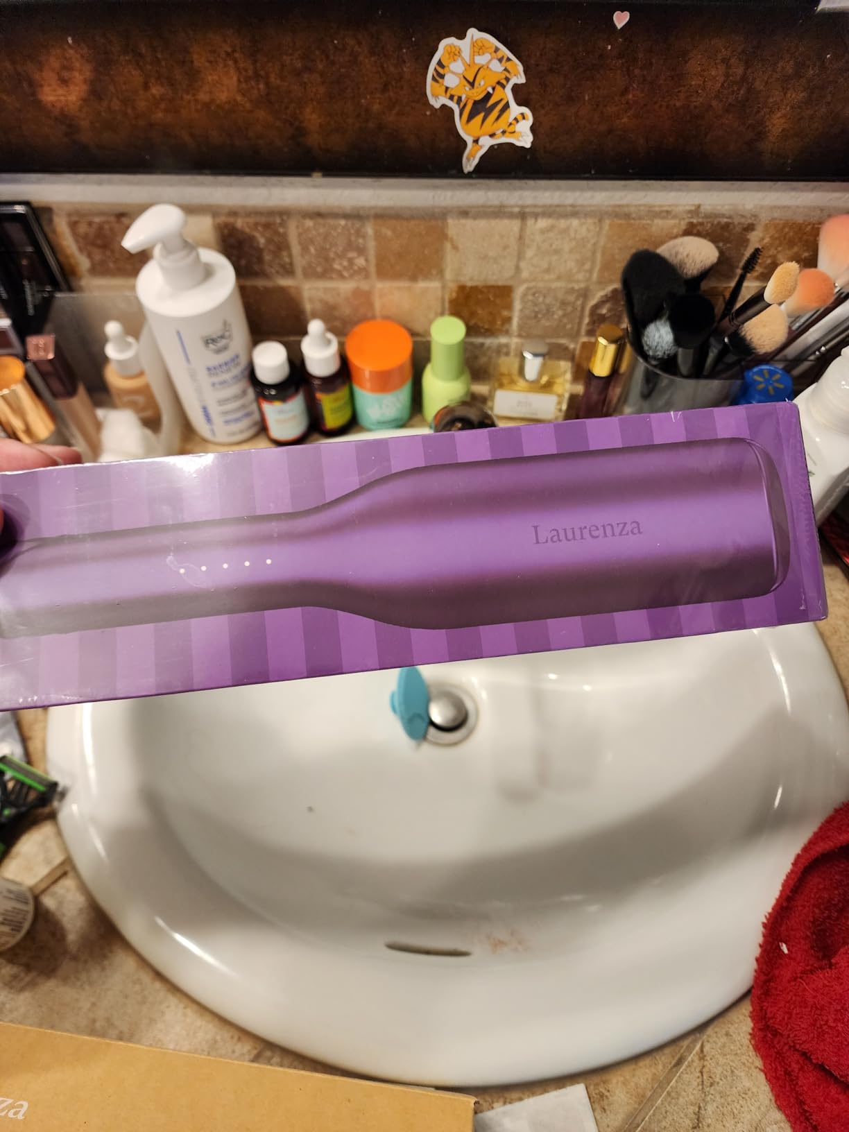 2-Inch Wide Flat Iron Hair Straightener and Curler with 20M Anions customer photo 1