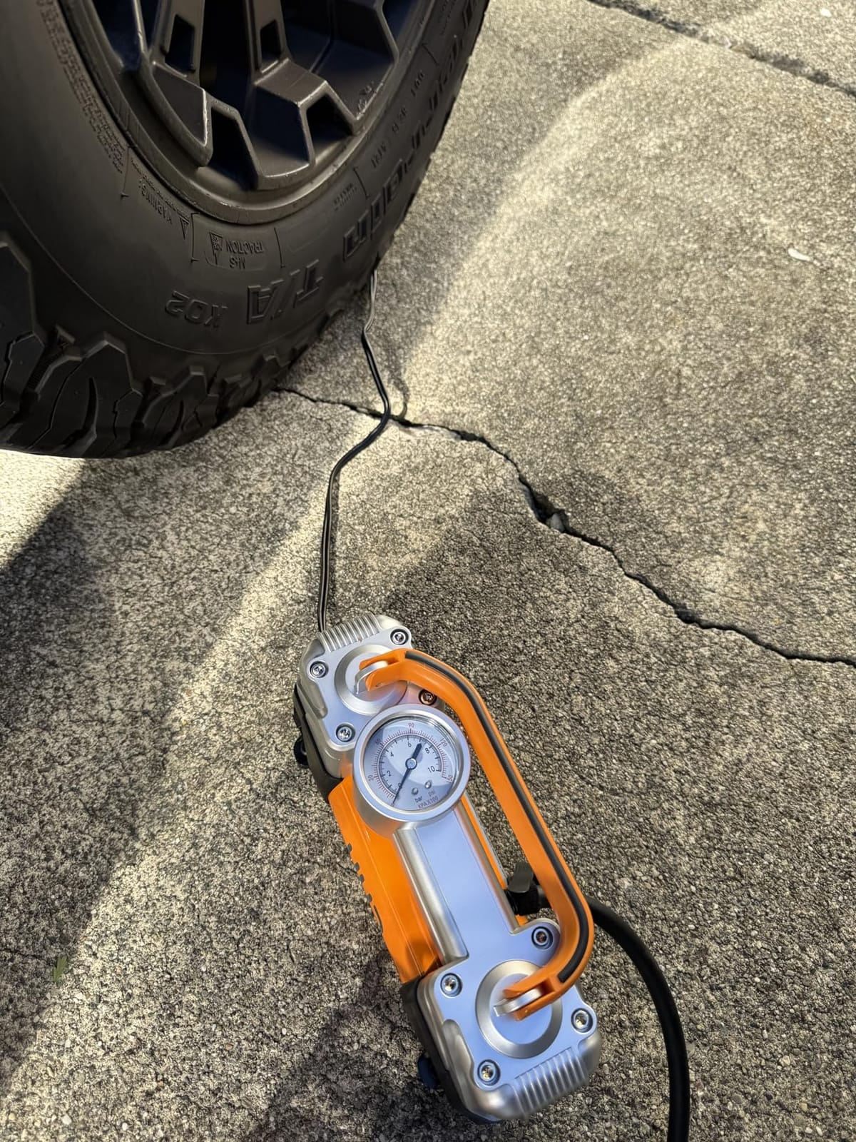 UUP Portable 12V Air Compressor, 150 PSI Tire Inflator with Dual Cylinders customer photo 1
