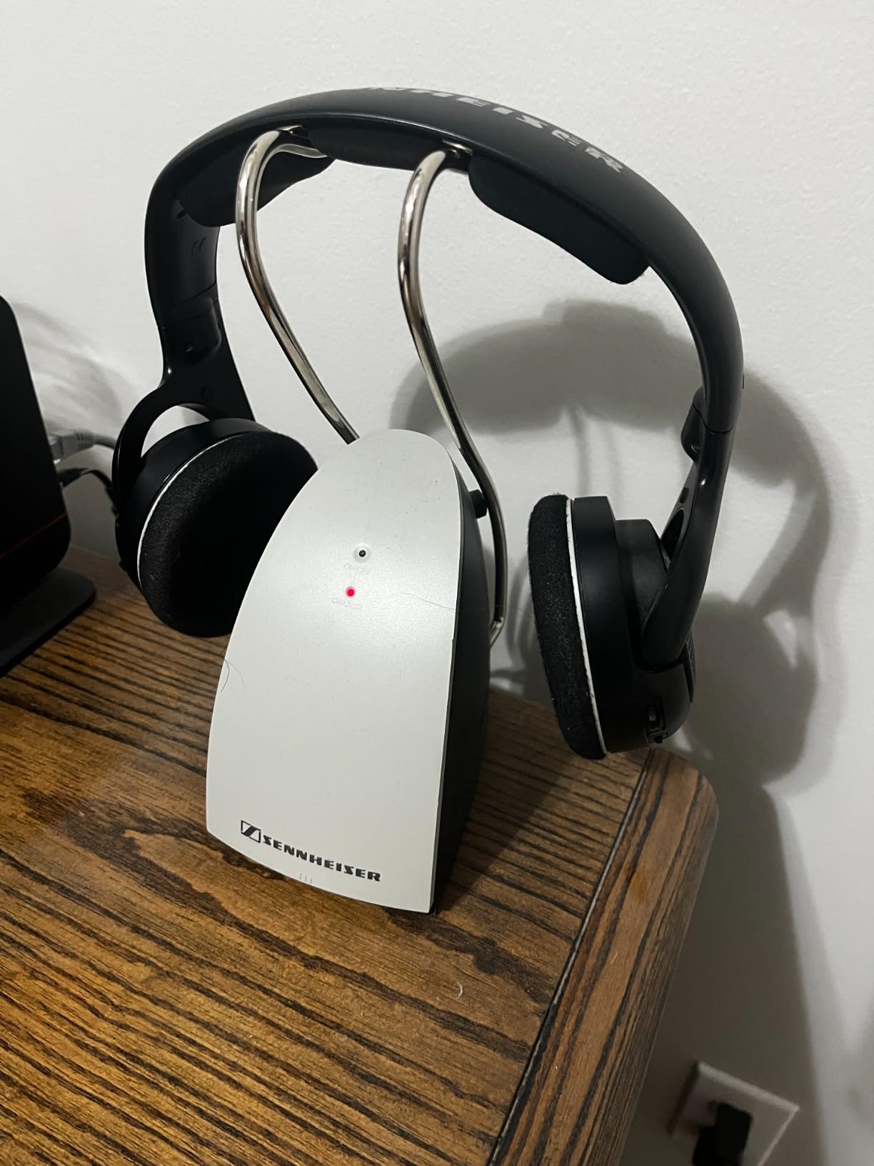 Sennheiser RS 120-W On-Ear Wireless Headphones, Transmitter/Charger Combo customer photo 1