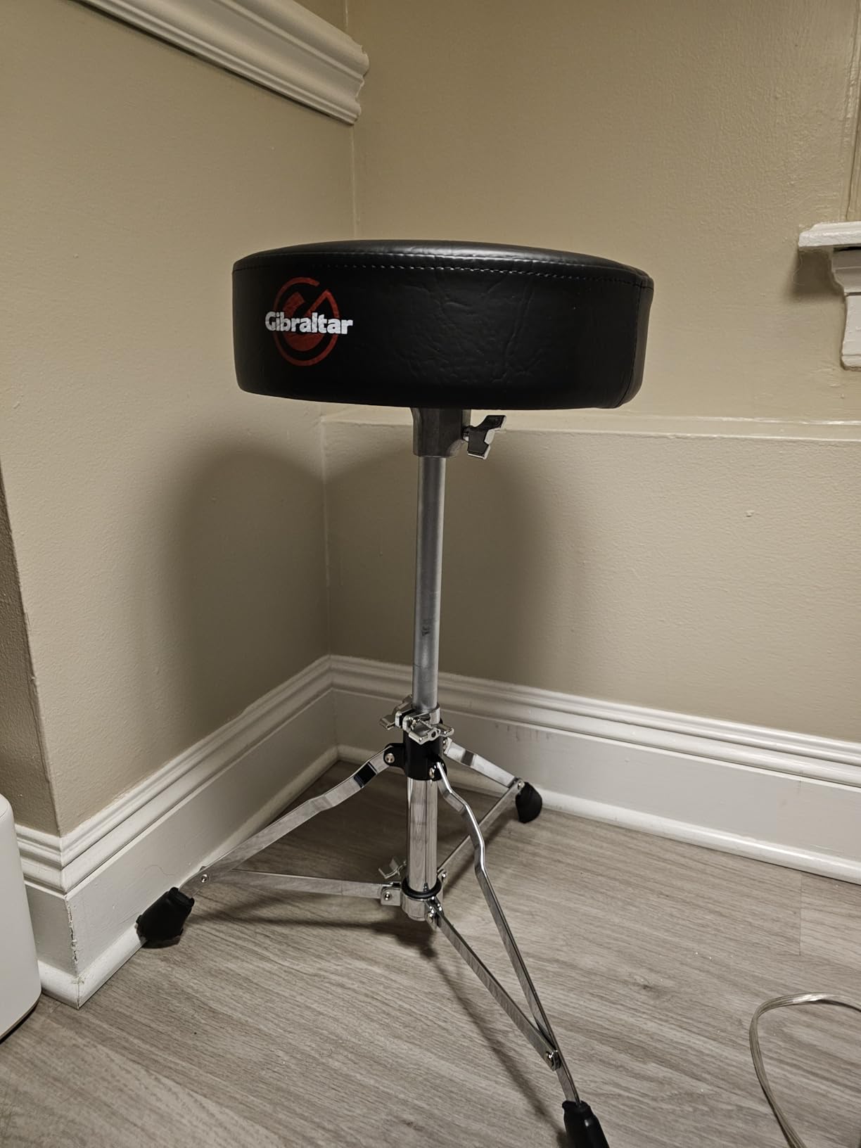 Gibraltar Drum Throne with Adjustable Height, Round Seat, Single-Braced Drum Stool, Lightweight Portable Design, Comfortable Cushion, Ideal for Practice, Travel, or Gigs, 4000 Series (4608) customer photo 2