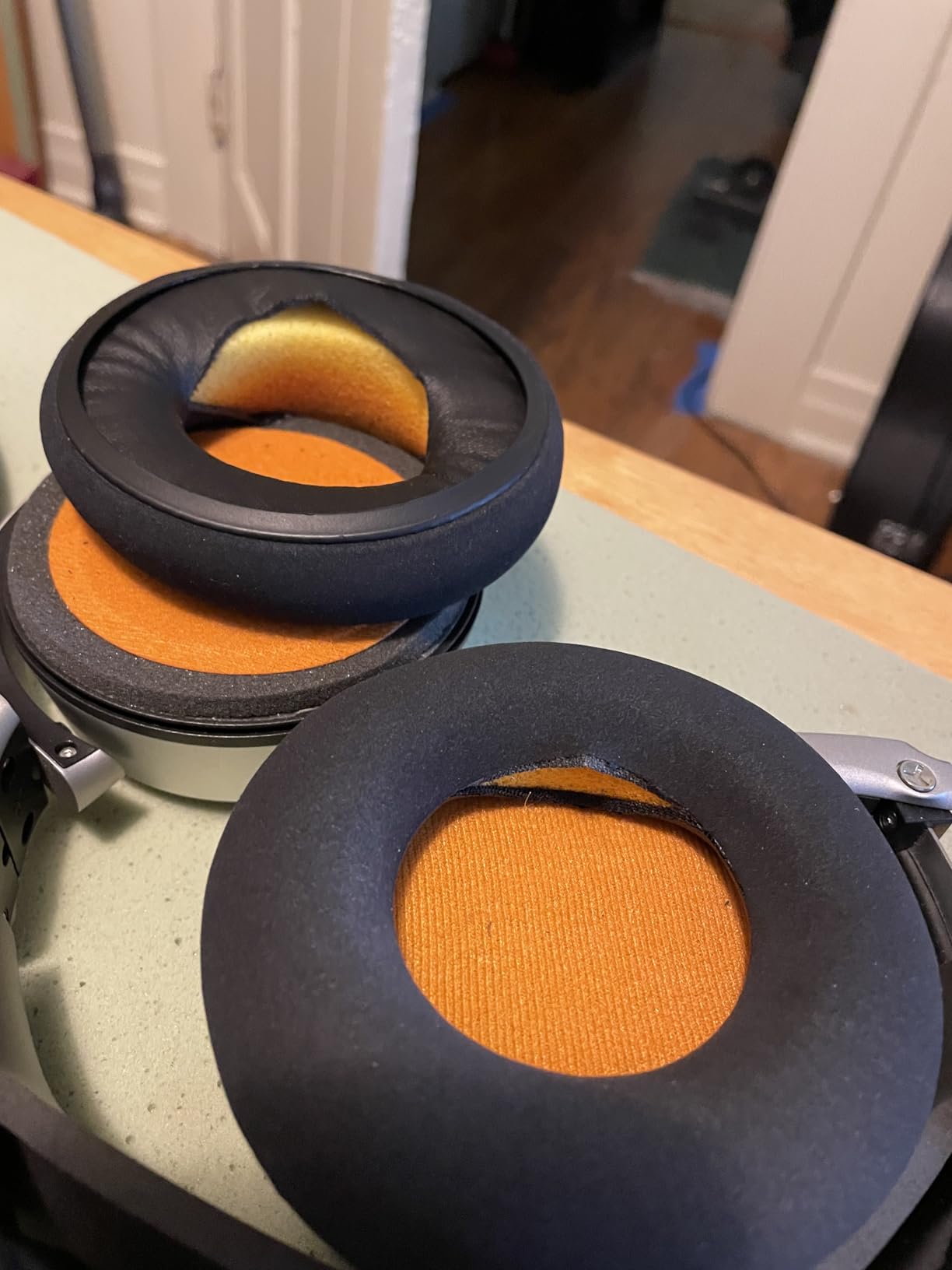 Neumann NDH 20 Closed-Back Studio Headphones - Black Edition customer photo 1