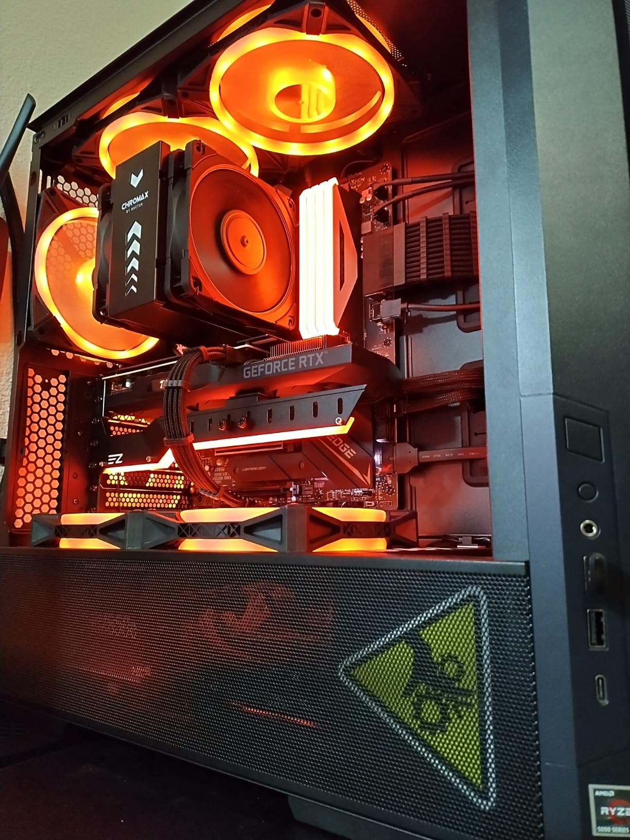 LIAN LI LANCOOL 216 RGB Black ATX Mid-Tower Case, 2x160mm ARGB Fans customer photo 2