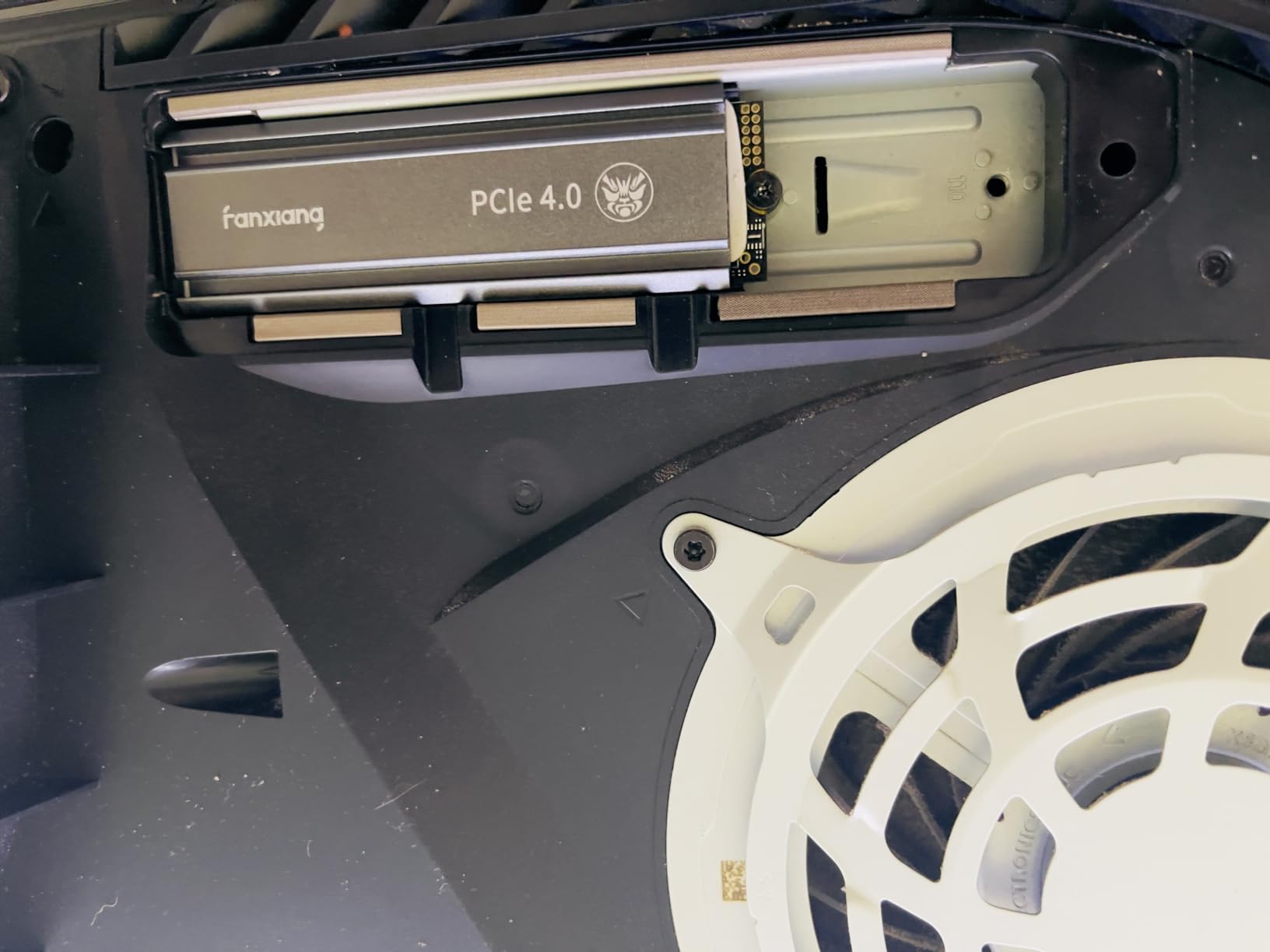 fanxiang S660 PCIe 4.0 1TB NVMe M.2 SSD for PS5 with Heatsink, Up to 5000MB/s, Internal Gaming SSD NAND SLC Cache Suitable for PS5 Enthusiasts, Technology Enthusiasts, IT Professionals customer photo 2