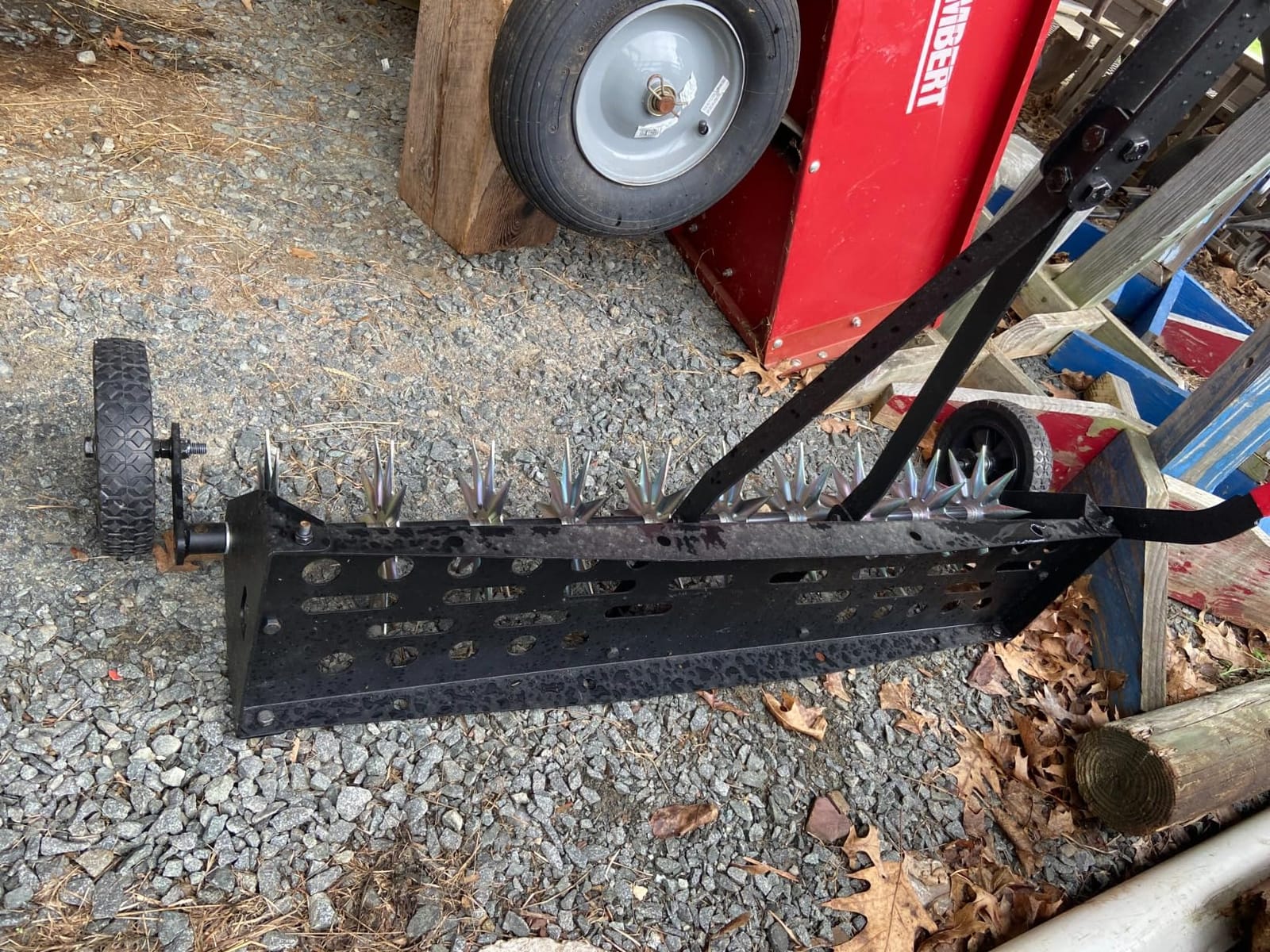 Suchtale 40-Inch Tow Behind Spike Aerator with Galvanized Steel Tines, Durable Lawn Aerator Soil Penetrator Spikes Tractor with Extra-Wide Tow Bar for Lawn and Farm, Black customer photo 1