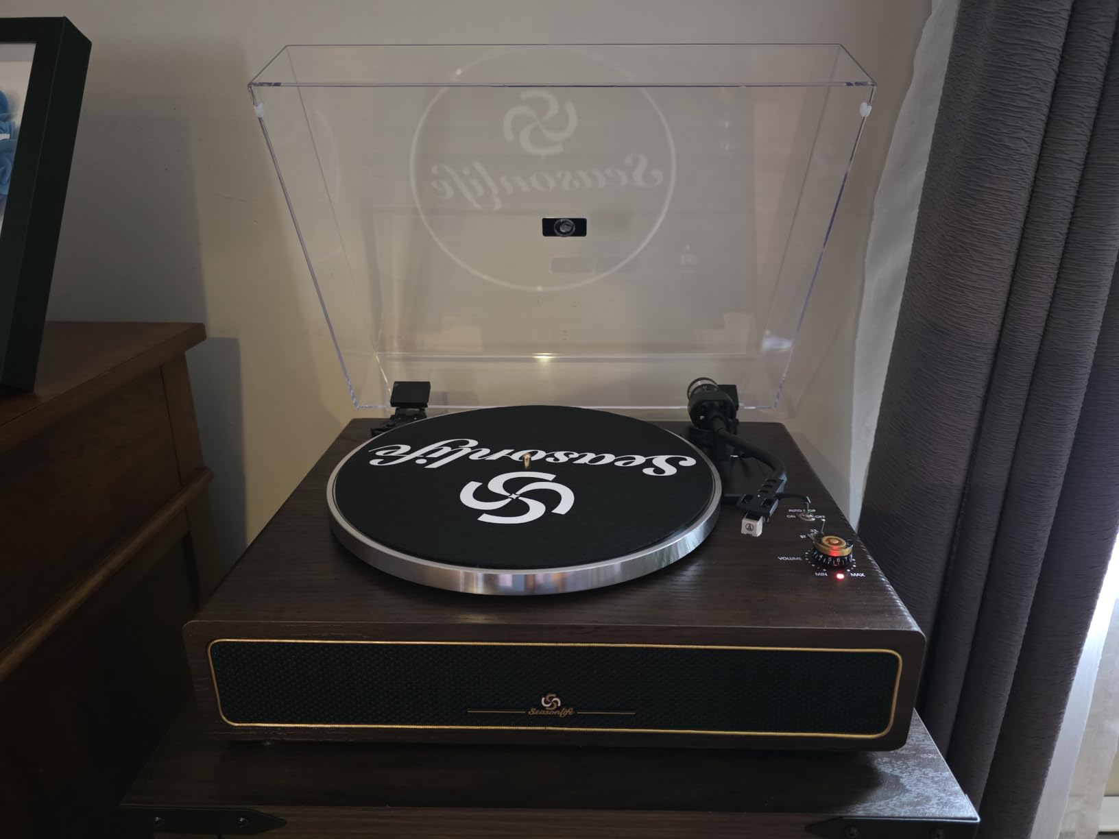 Seasonlife® All-in-One Record Player with 4 Speakers & Bluetooth, Brown customer photo 2