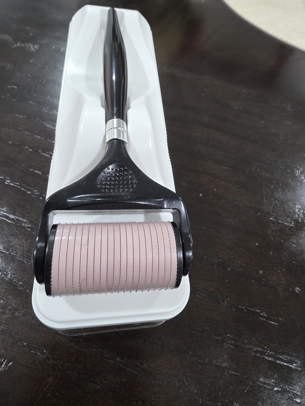 Wide Derma Roller for Face with Sterile 0.25mm Titanium Microneedles, Peach customer photo 1