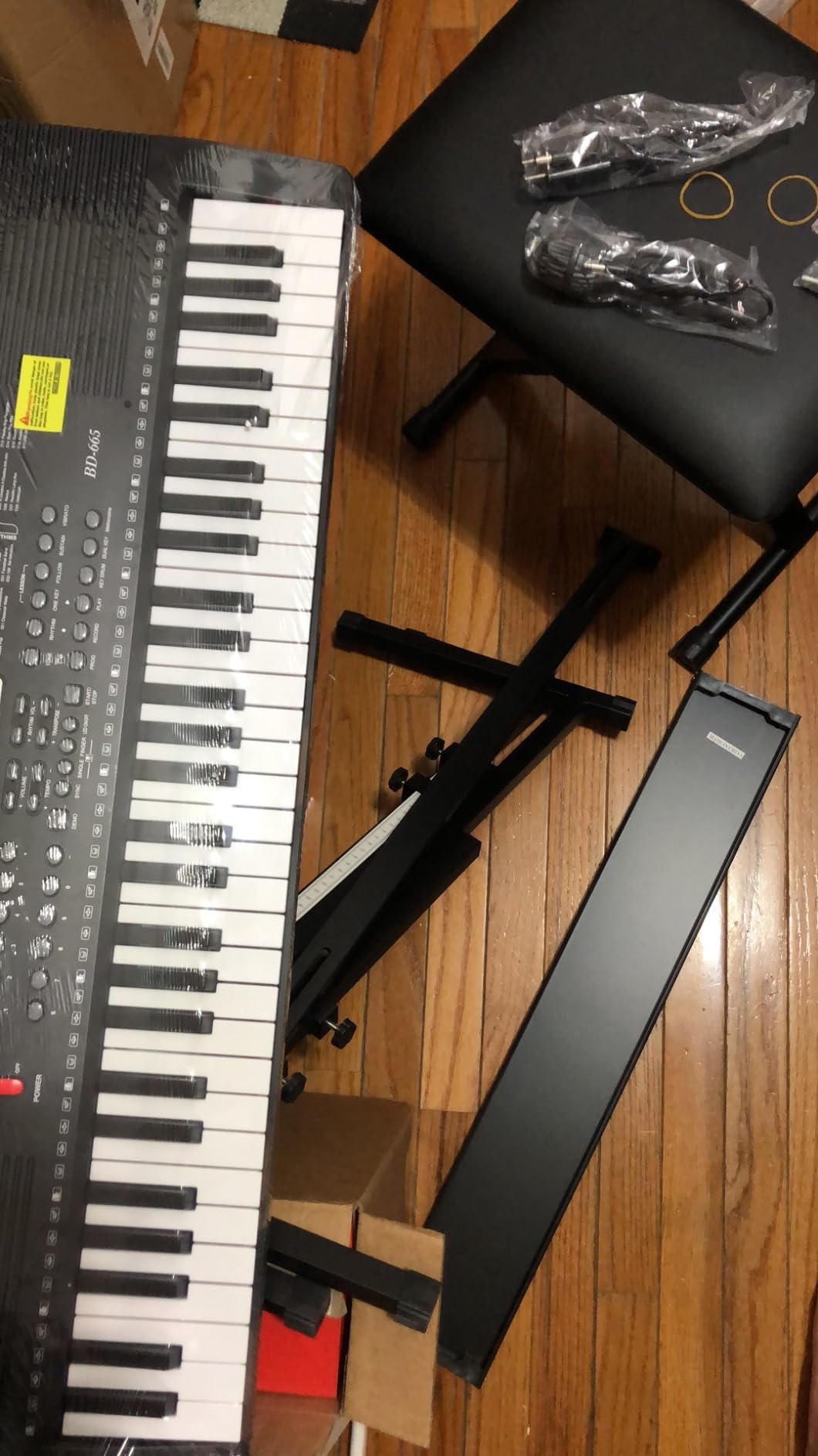 61 Key Keyboard Piano for Beginners with Lighted Keys & Pro Teaching Modes,Includes Stand, Bench, Microphone, Music Stand,70 Demos, 200 Rhythms/Tones, Gift for Beginners customer photo 1