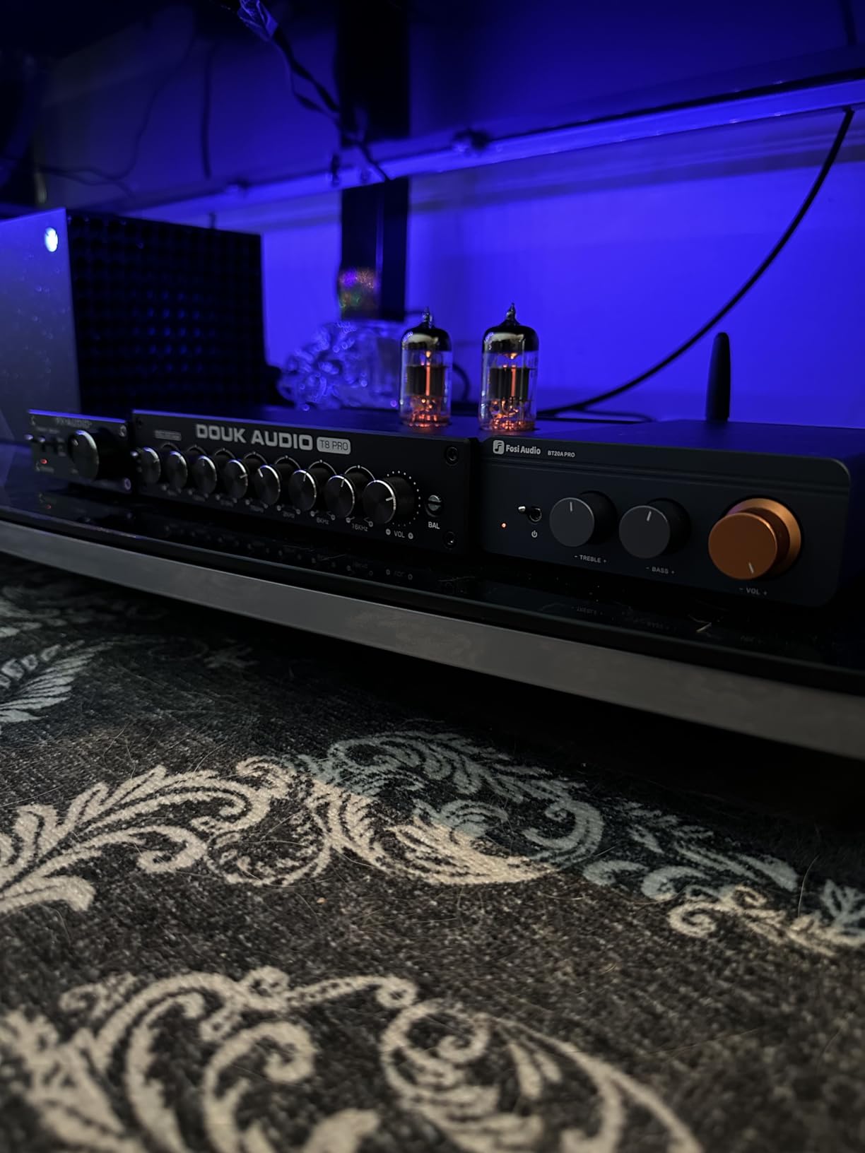 Douk Audio Balanced EQ Preamp: 7-Band Equalizer - Vacuum Tube Preamplifier with XLR RCA Inputs & Outputs - for Home Stereo HiFi System, Amplifiers, Active Speakers (T8 PRO Black) customer photo 2