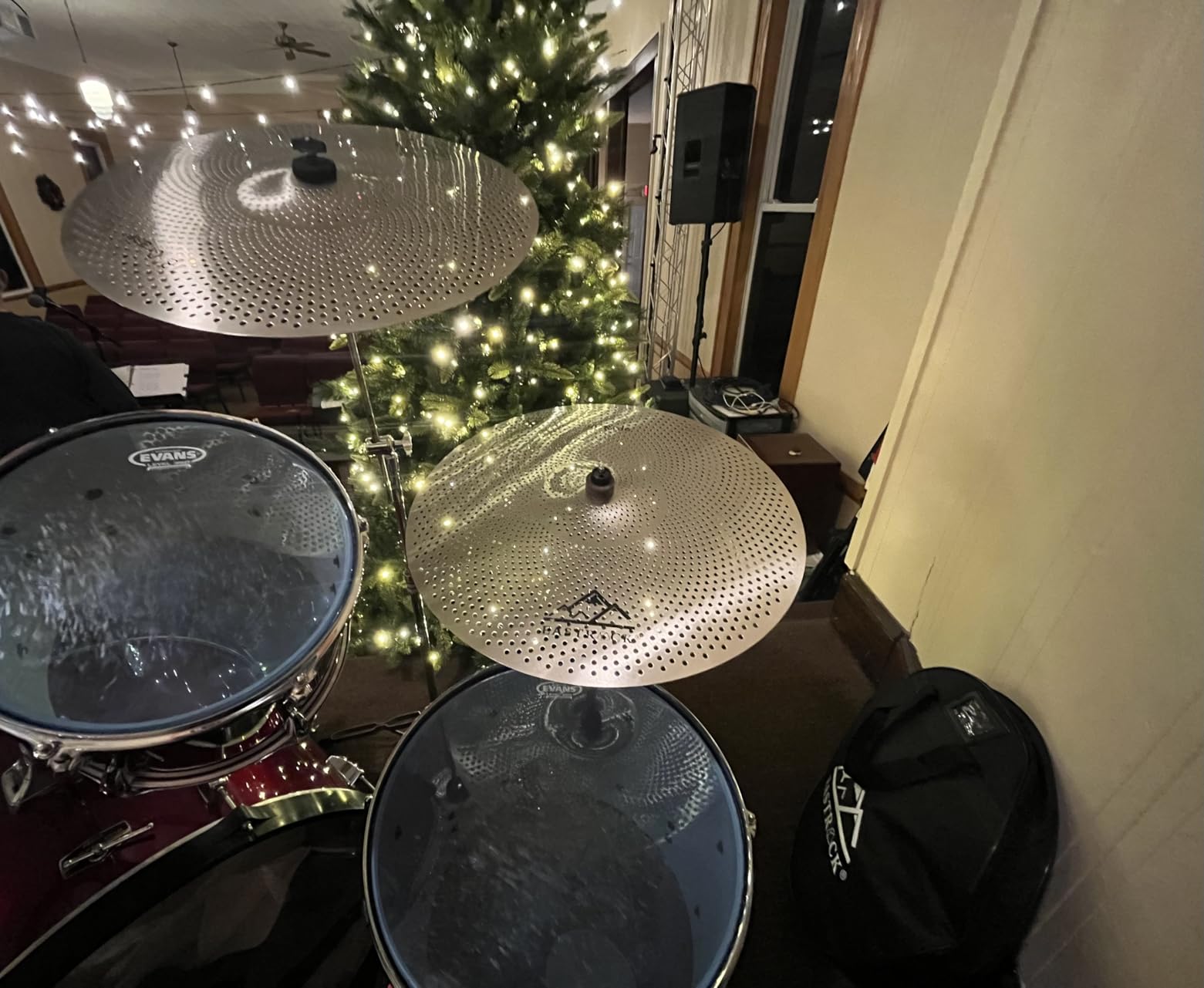 EASTROCK 5 Pieces Low Volume Cymbal Pack with Cymbal Bag and Felts,Golden customer photo 2