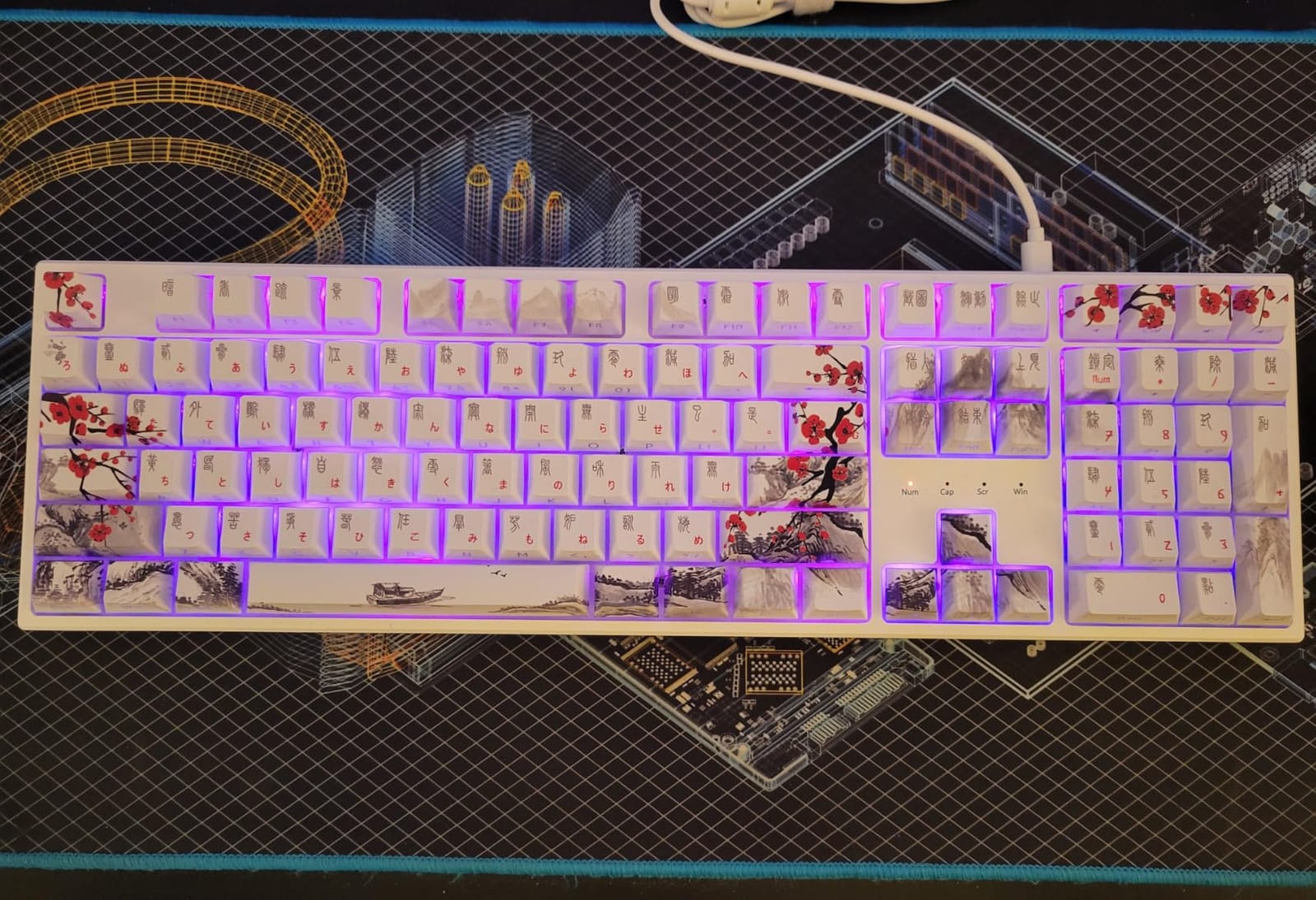 Redragon K668 108-Key Hot-Swap Wired RGB Gaming Keyboard, Extra 4 Hotkeys customer photo 2