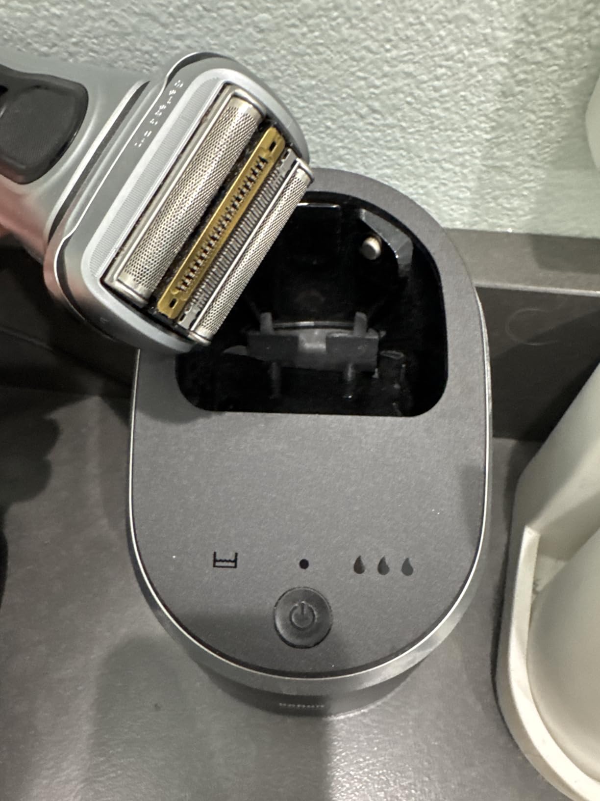Braun Series 9 PRO+ Electric Razor for Men, 5 Pro Shave Elements & Precision Long Hair Trimmer, 6in1 SmartCare Center, Wet & Dry Electric Shaver for Smooth Skin with 60min Battery Runtime, 9567cc customer photo 1