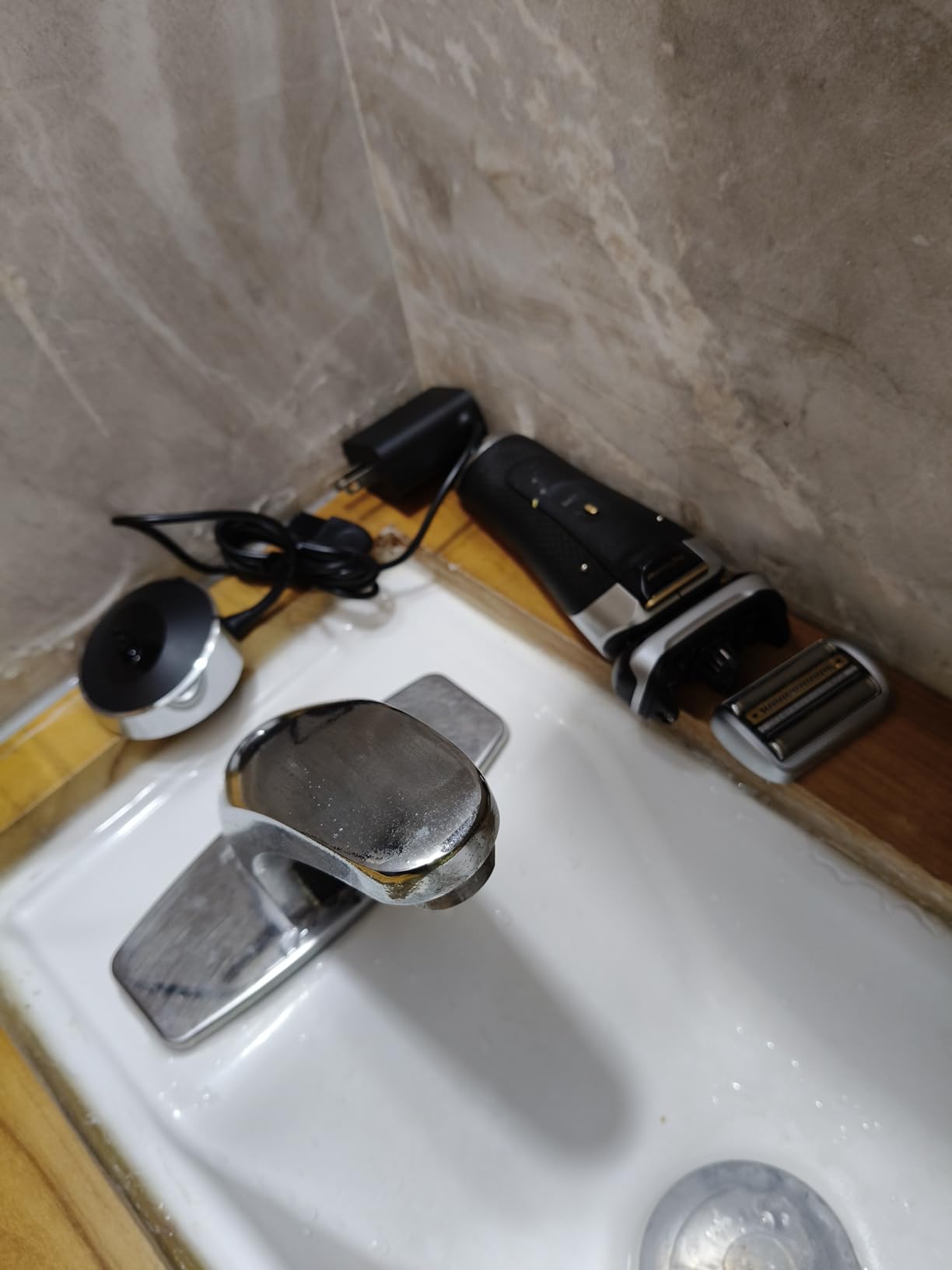 Braun Series 9 PRO+ Electric Razor for Men, 5 Pro Shave Elements & Precision Long Hair Trimmer, 6in1 SmartCare Center, Wet & Dry Electric Shaver for Smooth Skin with 60min Battery Runtime, 9567cc customer photo 2
