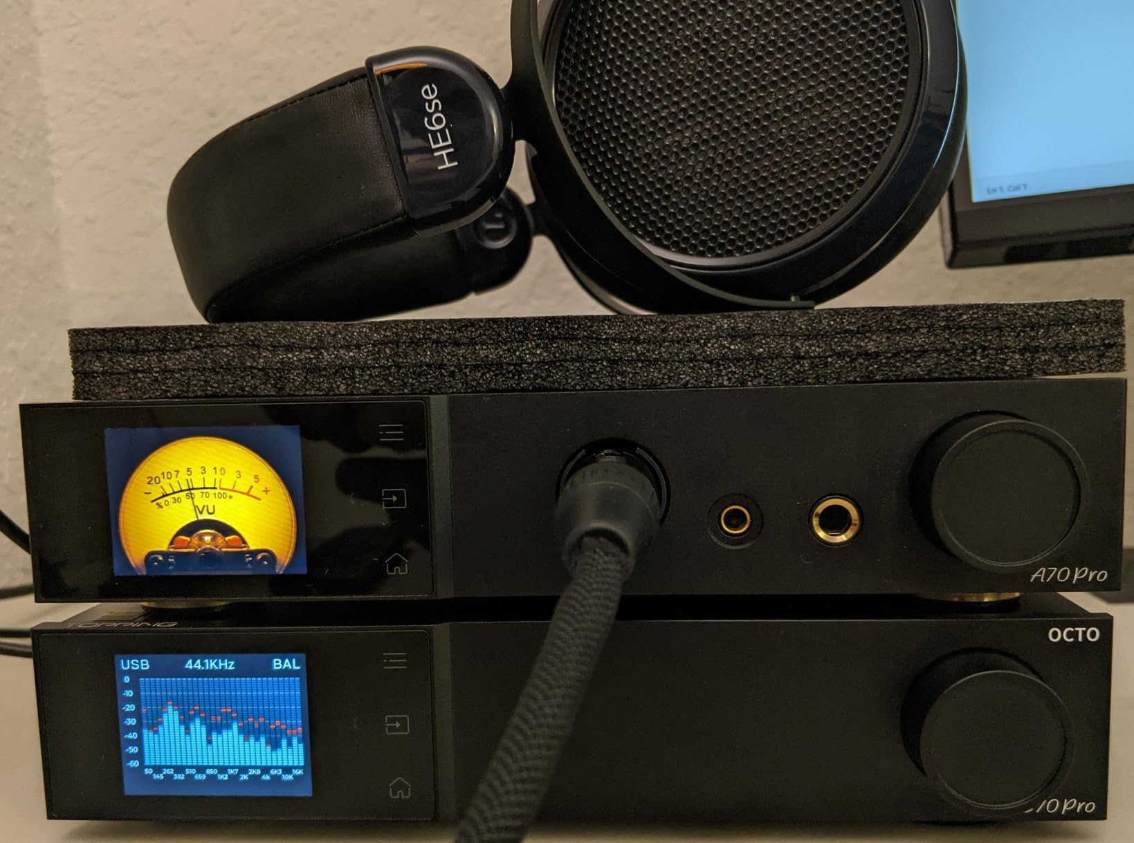 Topping D70 Pro OCTO DAC - 8X CS43198 Bluetooth 5.1 LDAC Aurora UI Colour Display RCA & XLR Output HiFi Decoder with Remote Control (Black) customer photo 2