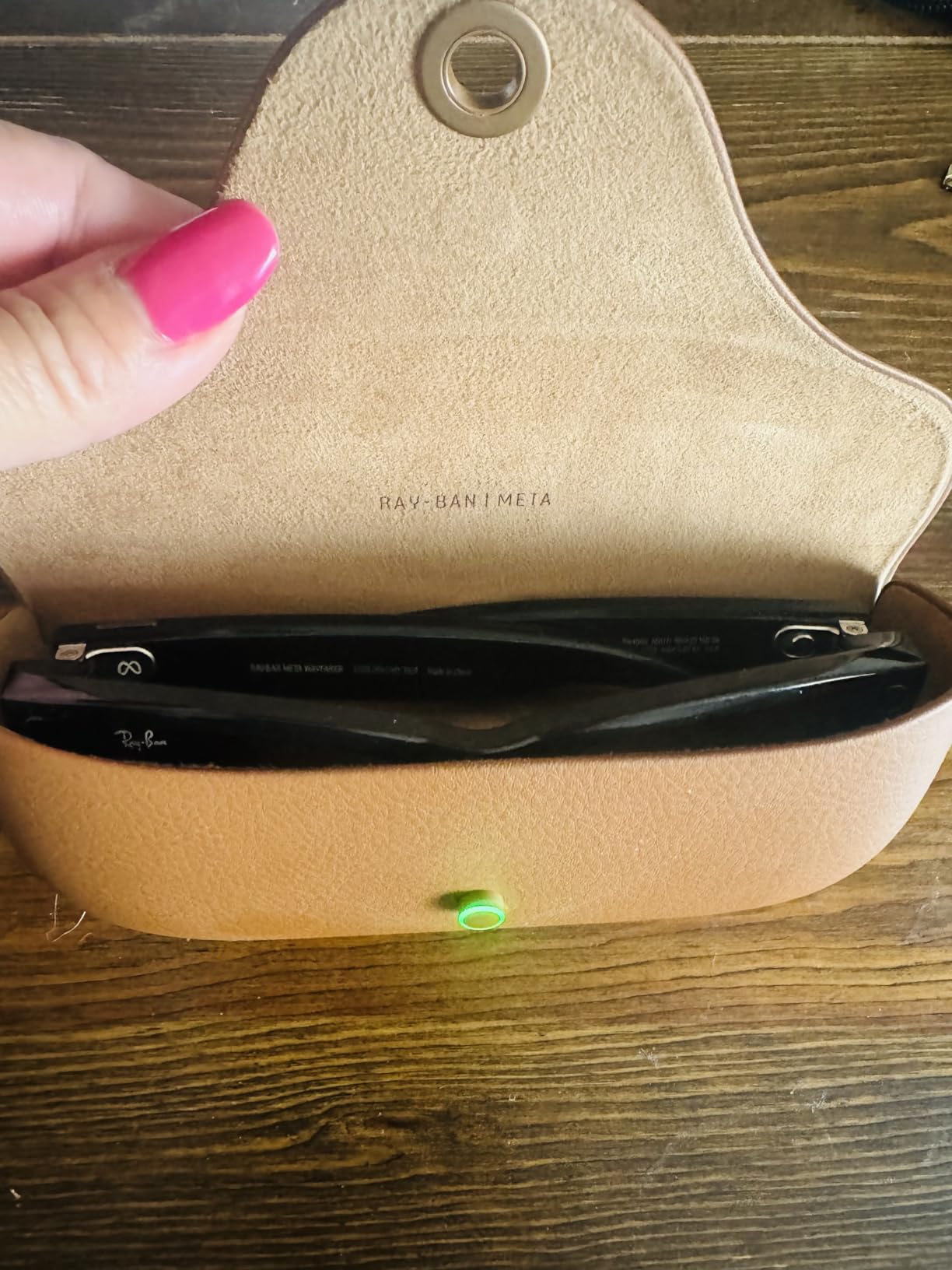 Ray-Ban Meta (Gen 1), Wayfarer, Shiny Black | Smart AI Glasses for Men, Women — 12 MP Ultra-Wide Camera, Open-Ear Speakers for Audio, Video Recording and Bluetooth — Green Lenses — Sunglasses customer photo 1