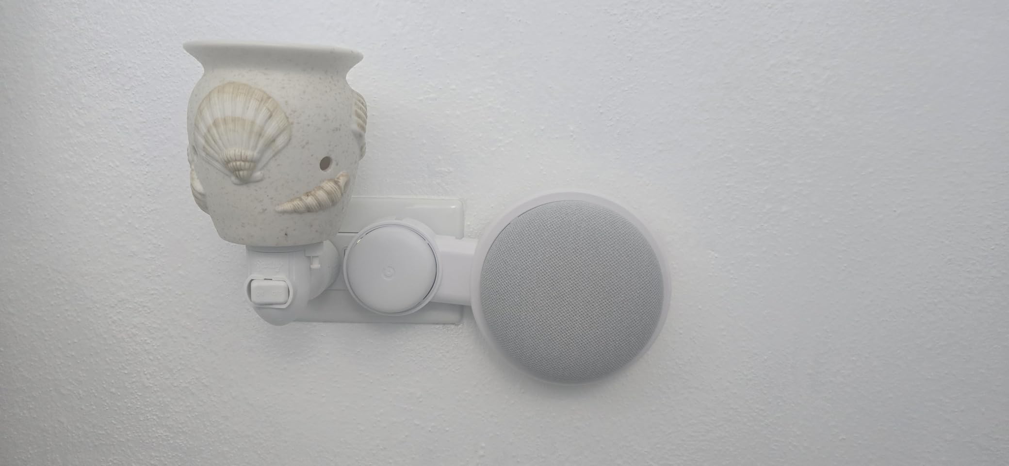 Google Nest Mini 2nd Gen - Wireless Bluetooth Speaker (Coral) customer photo 1