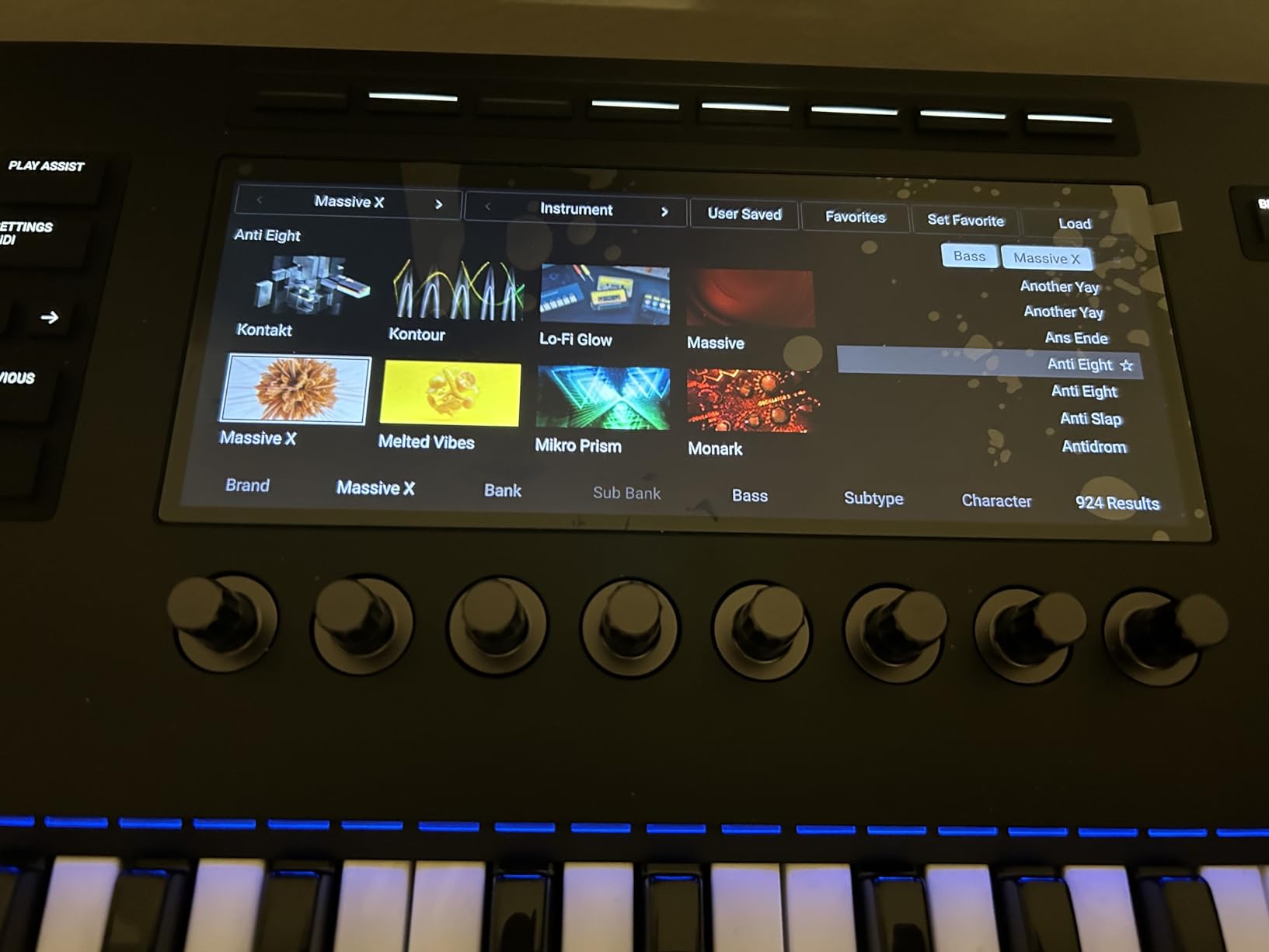 Native Instruments S-Series Komplete Kontrol S49 MK3 Keyboard Controller customer photo 2