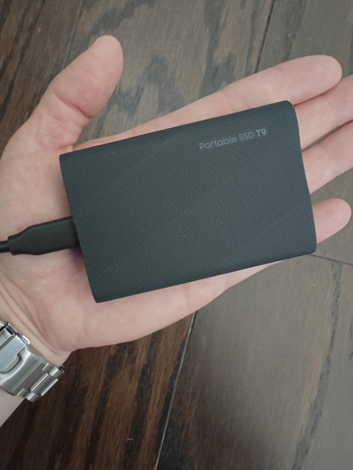 Samsung T9 Portable SSD 1TB, USB 3.2 Gen 2x2 External SSD, Up to 2,000 MB/s customer photo 1