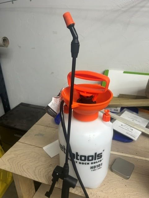 PetraTools HD101 Garden Pump Sprayer, 52-in Long Hose & 2 Nozzles, 1 Gallon customer photo 1