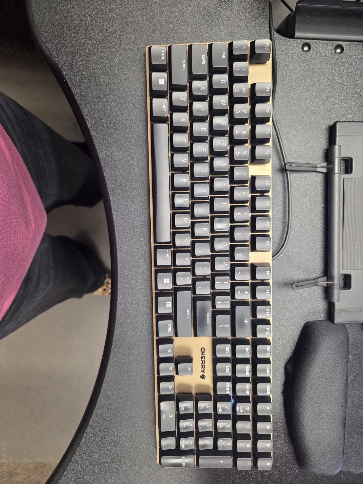 Cherry KC 200 MX Wired Mechanical Office Keyboard MX2A Silent RED Switches customer photo 2