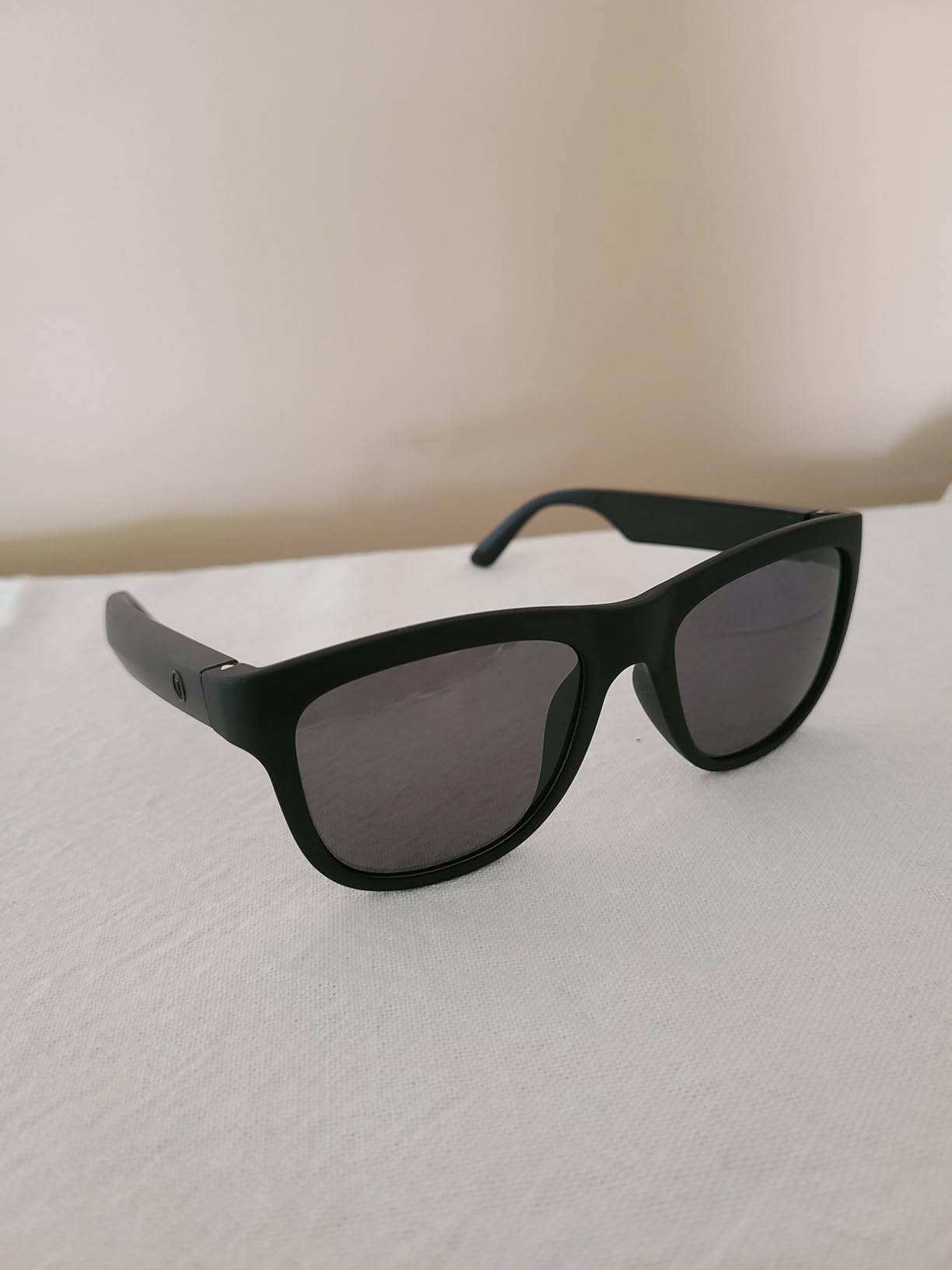 GS01 Smart Bluetooth Sunglasses, Audio Sunglasses With Speaker, UV400 Polarized lens, Open Ear Music, Touch Control customer photo 1