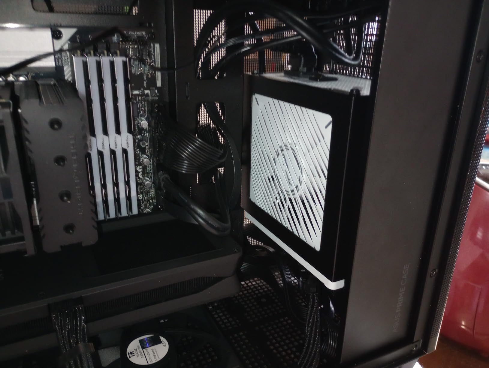 ASUS Prime 750W Gold (750 Watt, ATX 3.1 Compatible, Fully Modular Power Supply, 80+ Gold Certified, Dual Ball Bearings, Two Color Options in One, 8-Year Warranty) customer photo 2