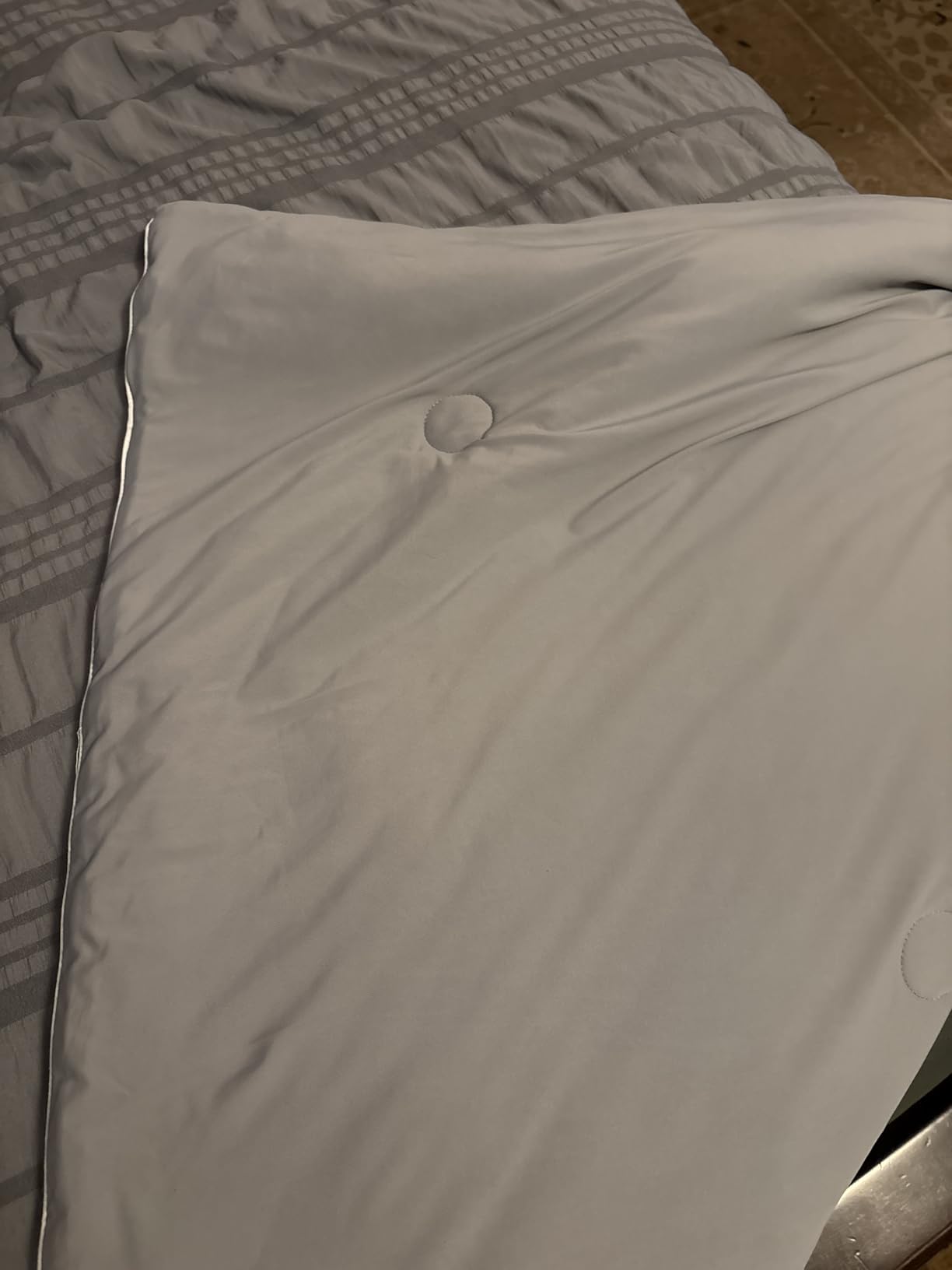 Cozy Bliss Seersucker Cooling Comforter Queen Size, Q-Max 0.45 Reversible Lightweight Cooling Blanket, Breathable Silk Smooth Summer Bedding Quilt for Hot Sleepers Night Sweats Dark Grey customer photo 2