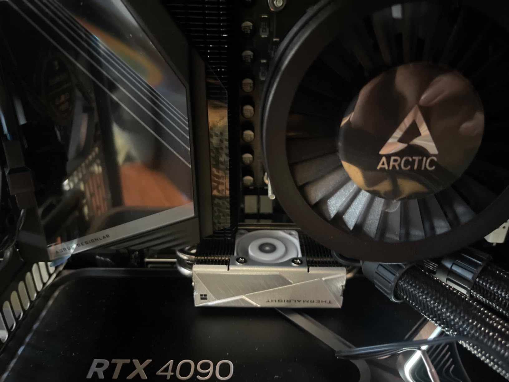 Crucial T705 PCIe Gen5 NVMe 4TB SSD, Up to 14,100MB/s, TLC NAND, Intel & Ryzen Compatible, for Hardcore Gaming & High-Speed Storage, Solid State Drive, Includes 1Mo Adobe CC – CT4000T705SSD3 customer photo 2