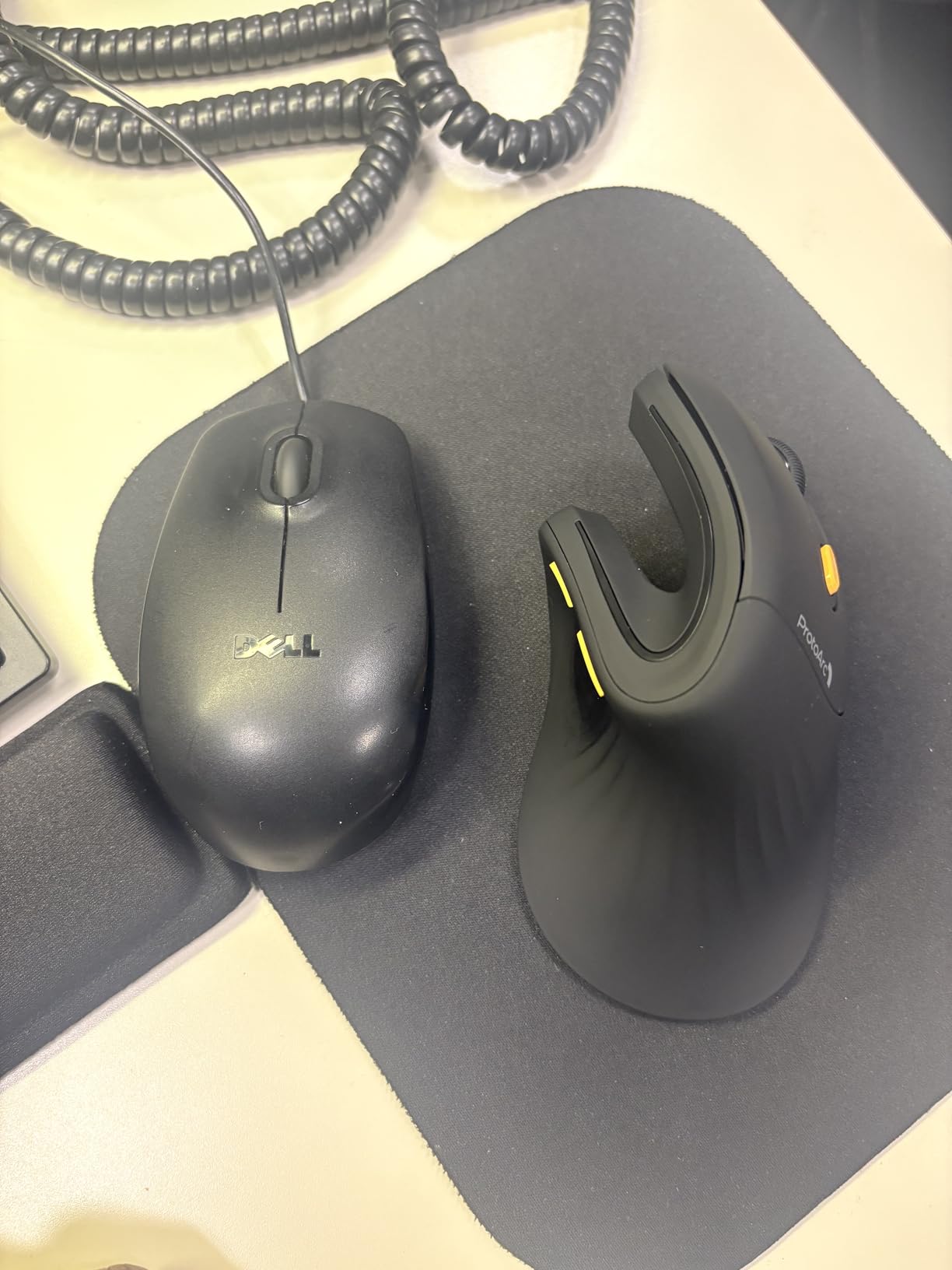 ProtoArc EM11 NL Wireless Ergonomic Vertical Mouse, Rechargeable, Black customer photo 2