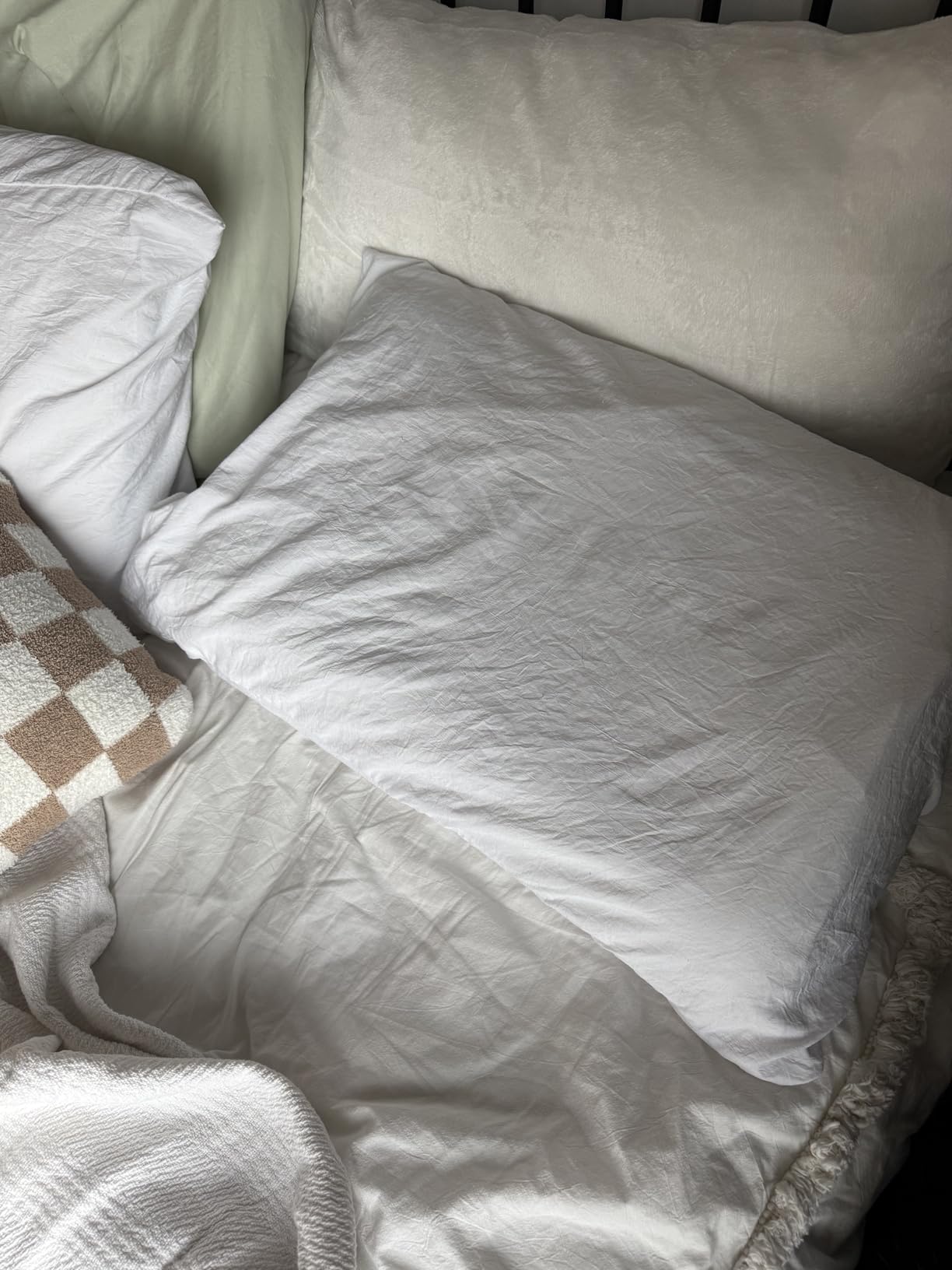Vaverto Memory Foam Pillows - Cooling Firm Pillow - Standard Size 1-Pack customer photo 2