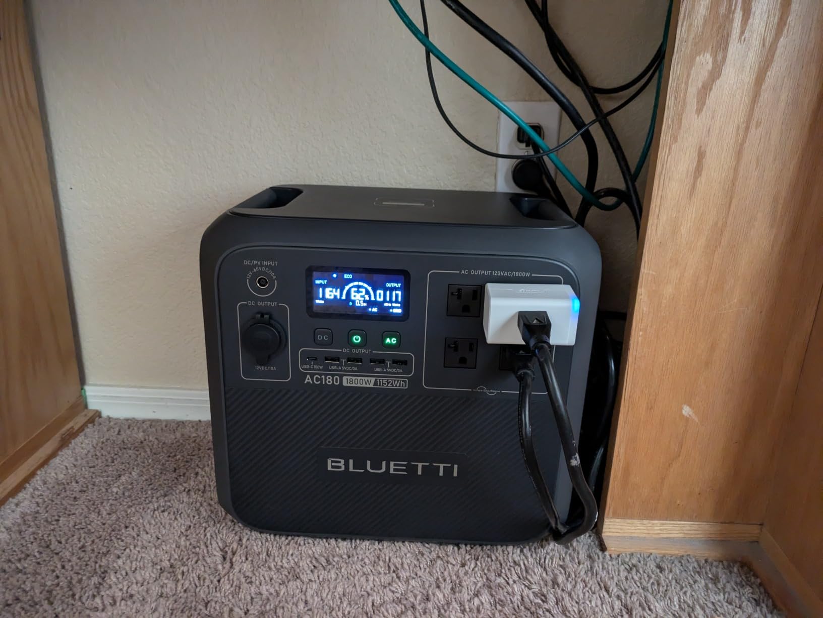 BLUETTI AC200PL Portable Power Station 2304Wh 2400W LiFePO4 Solar Generator customer photo 2