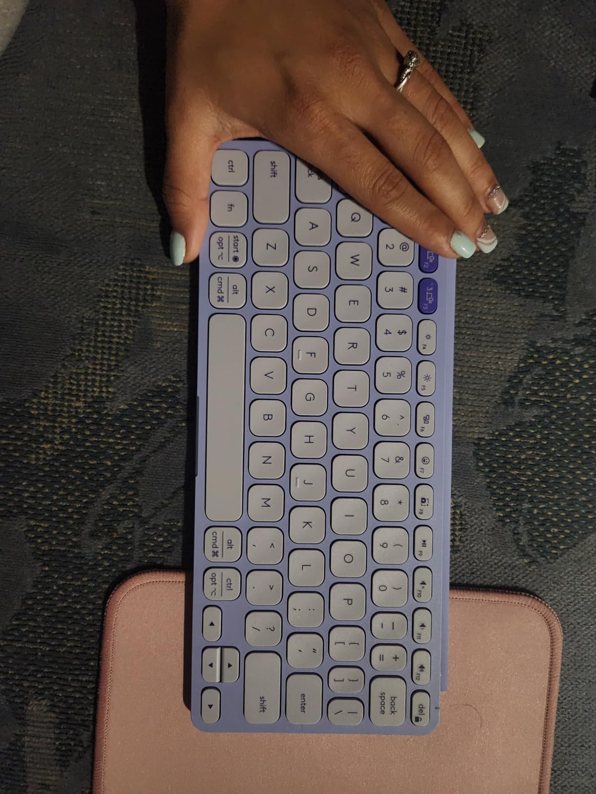 Logitech Keys-to-Go Bluetooth Keyboard for Windows and Android - Graphite customer photo 2