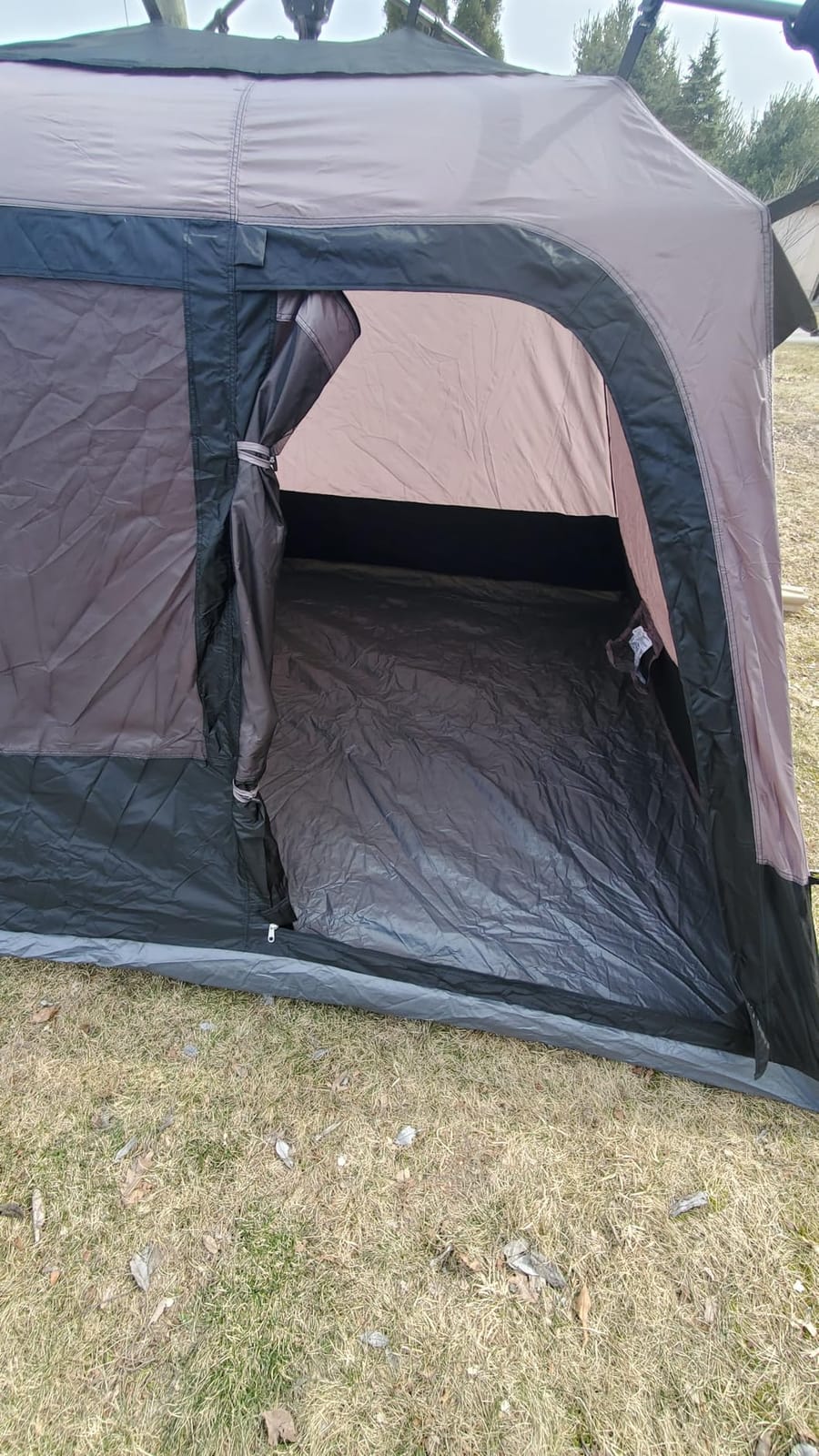 Coleman 4/6/8/10 Person Instant Camping Tent with 1-Minute Setup customer photo 1