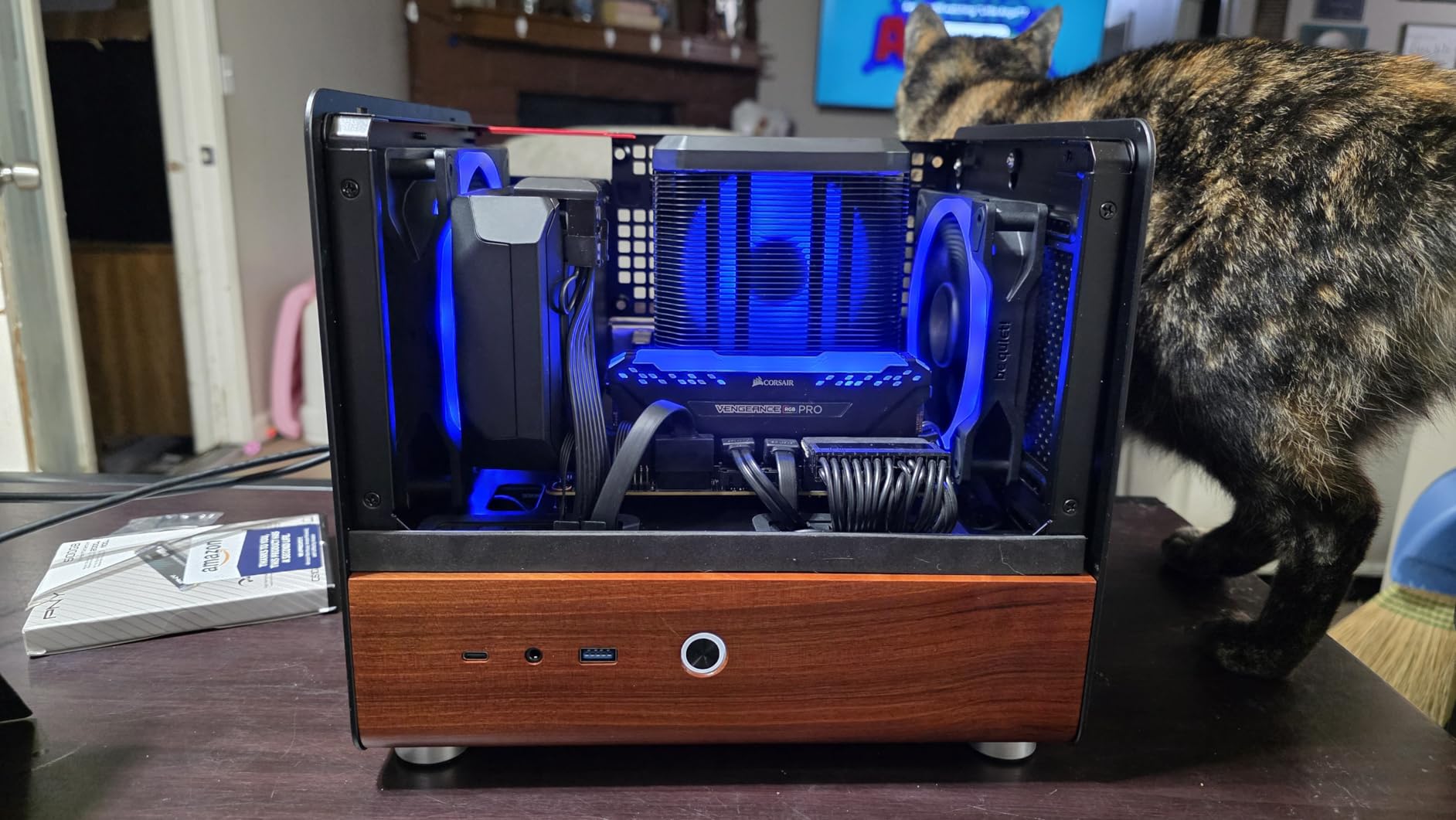 JONSBO TK-0 Black ITX Mini Tower PC Case, Hyperboloid Glass Desktop Design,Separated Cabinet Structure, Al Alloy Shell DTX/ITX Walnut Wood Computer Case, Sff Case,Black customer photo 2