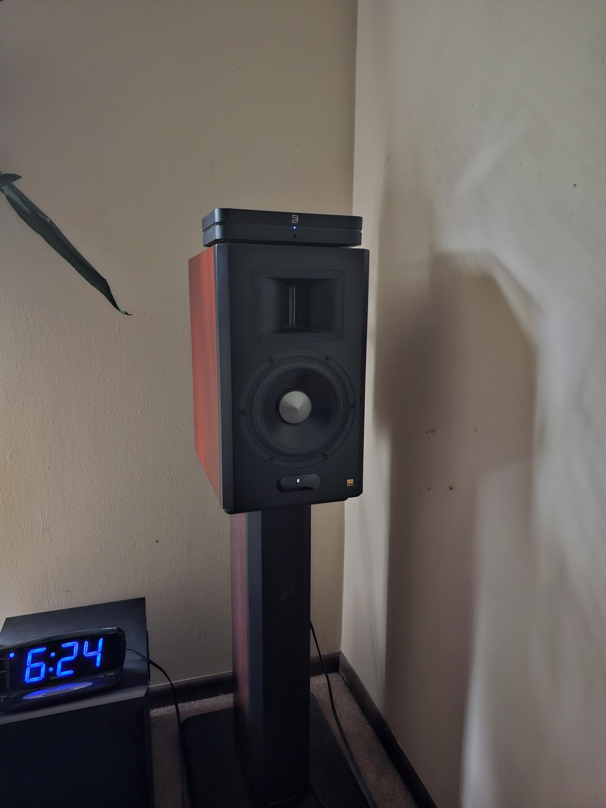 Bluesound Node Icon Hi-Res Wireless Multi-Room Music Streamer - Black customer photo 1