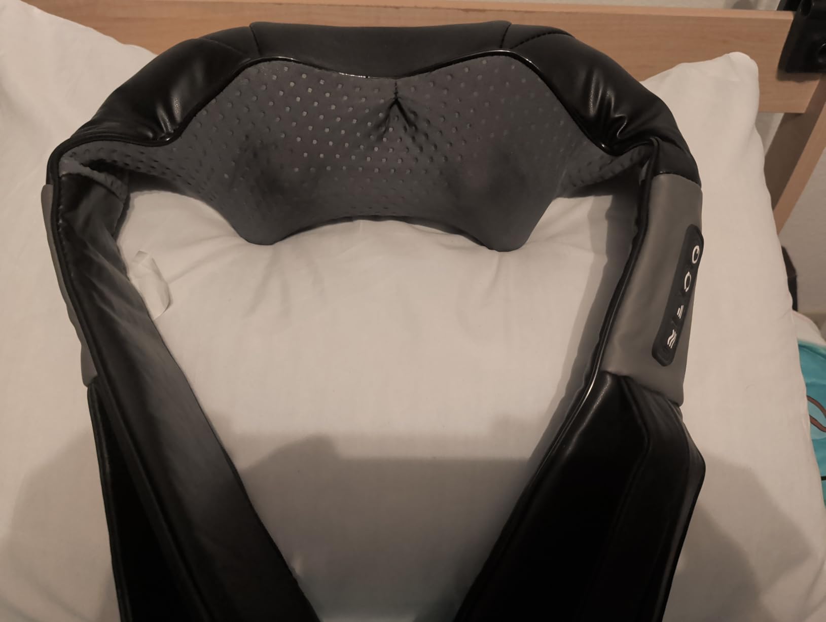 Nekteck Shiatsu Neck Massager with Heat for Pain Relief, Gray, NOT Cordless customer photo 2
