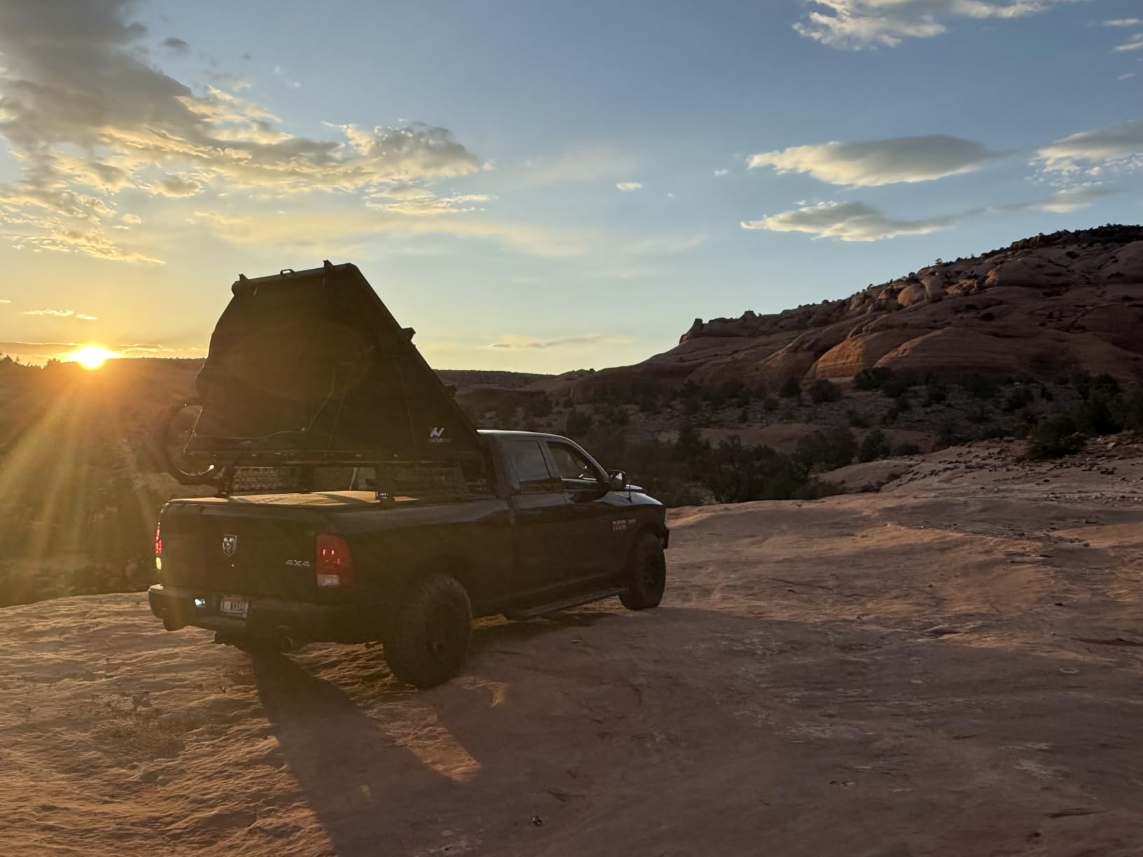 Naturnest Rooftop Tent Hard Shell, Easy Set Up Pop Up Tent for 2 Person customer photo 1