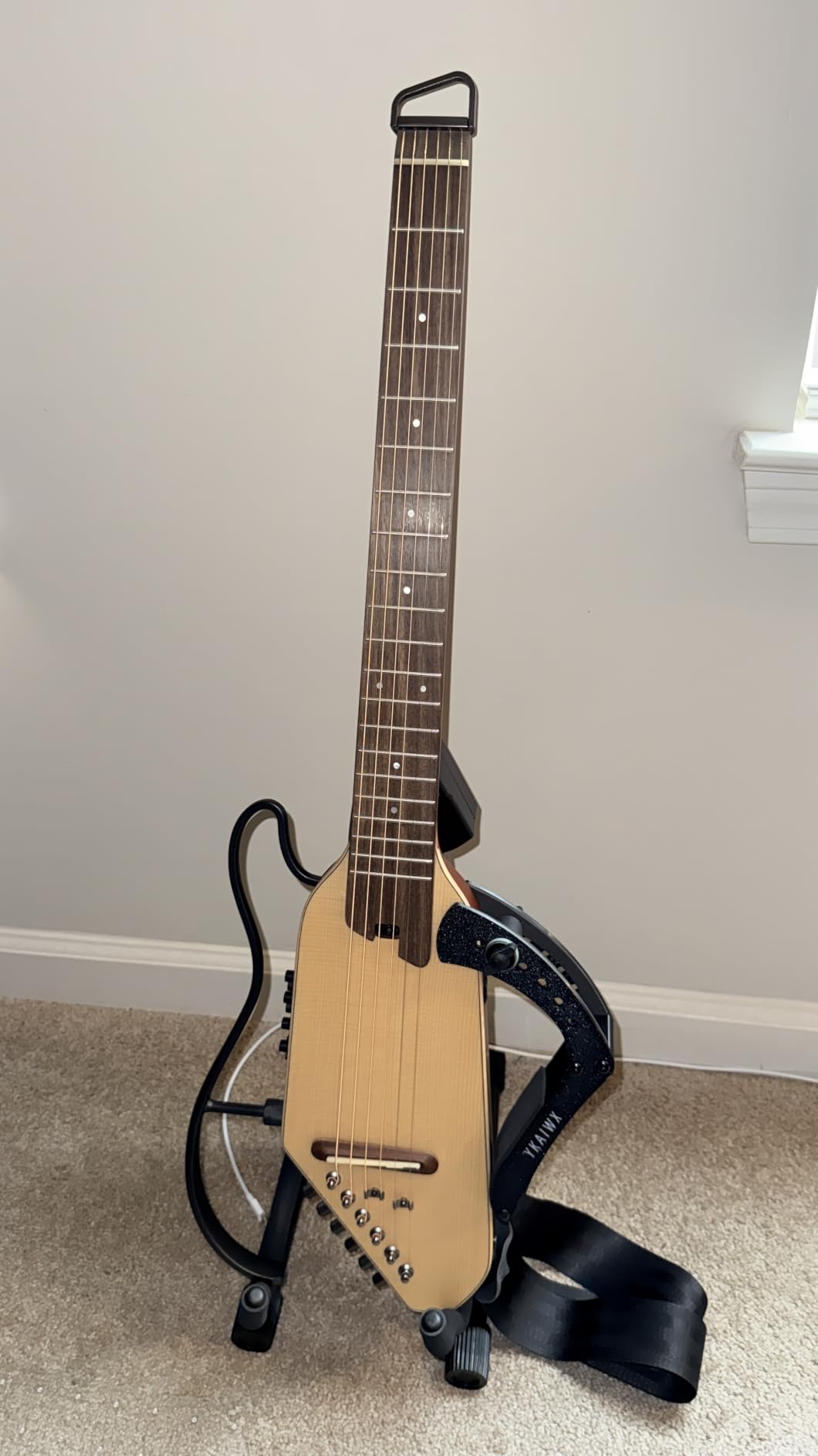 Donner HUSH I PRO Acoustic Electric Travel Guitar (Sunburst) customer photo 1