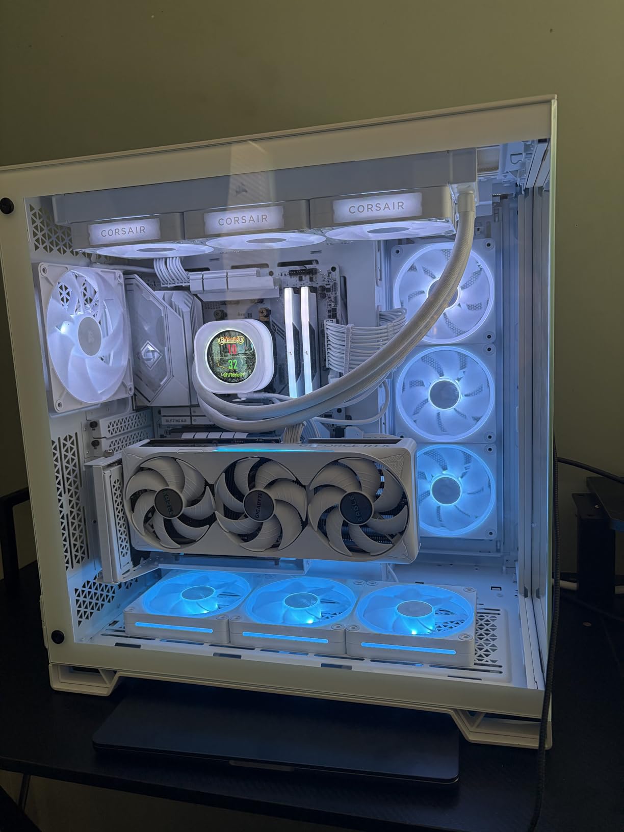 CORSAIR RM1000e (2025) ATX 3.1 PCIe 5.1 Ready 1000W Power Supply – Black customer photo 2