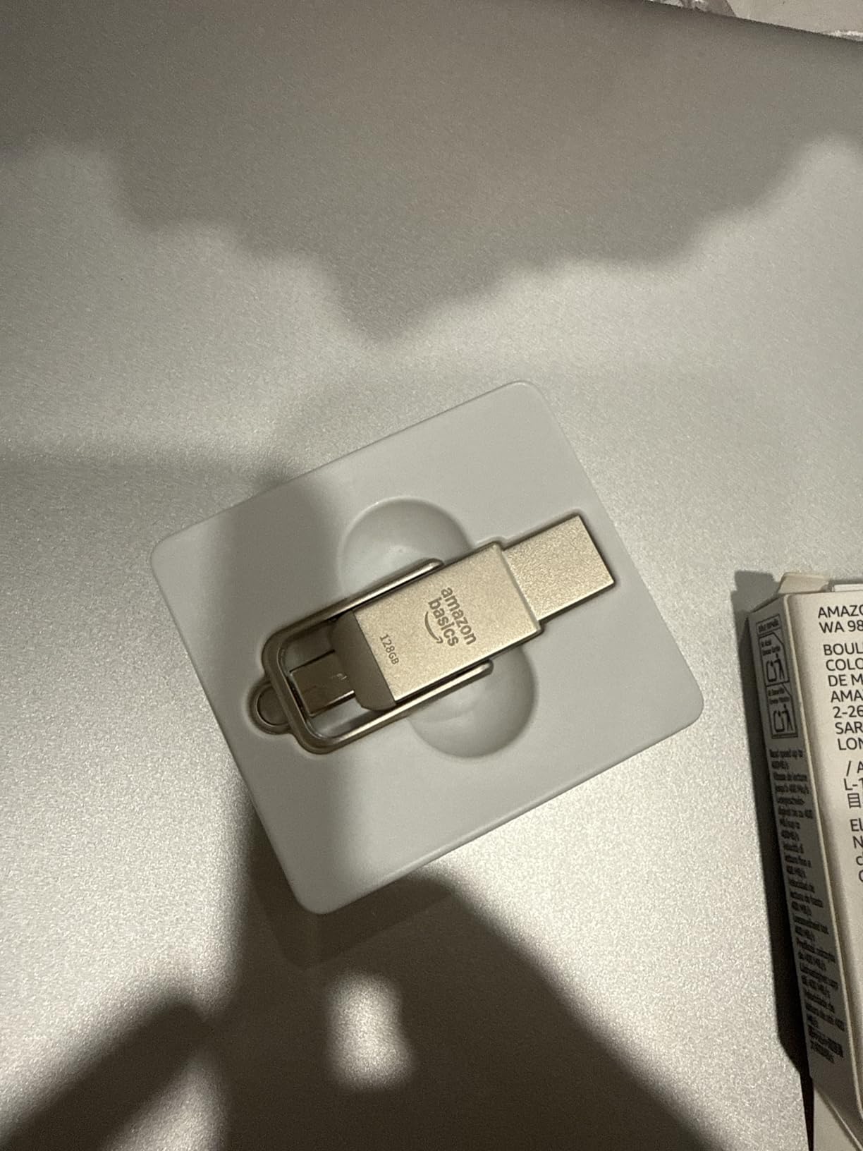 Amazon Basics 512GB USB Flash Drive, Thumb Drive Memory Stick with USB C and USB A Dual Ports, Champagne Silver customer photo 1
