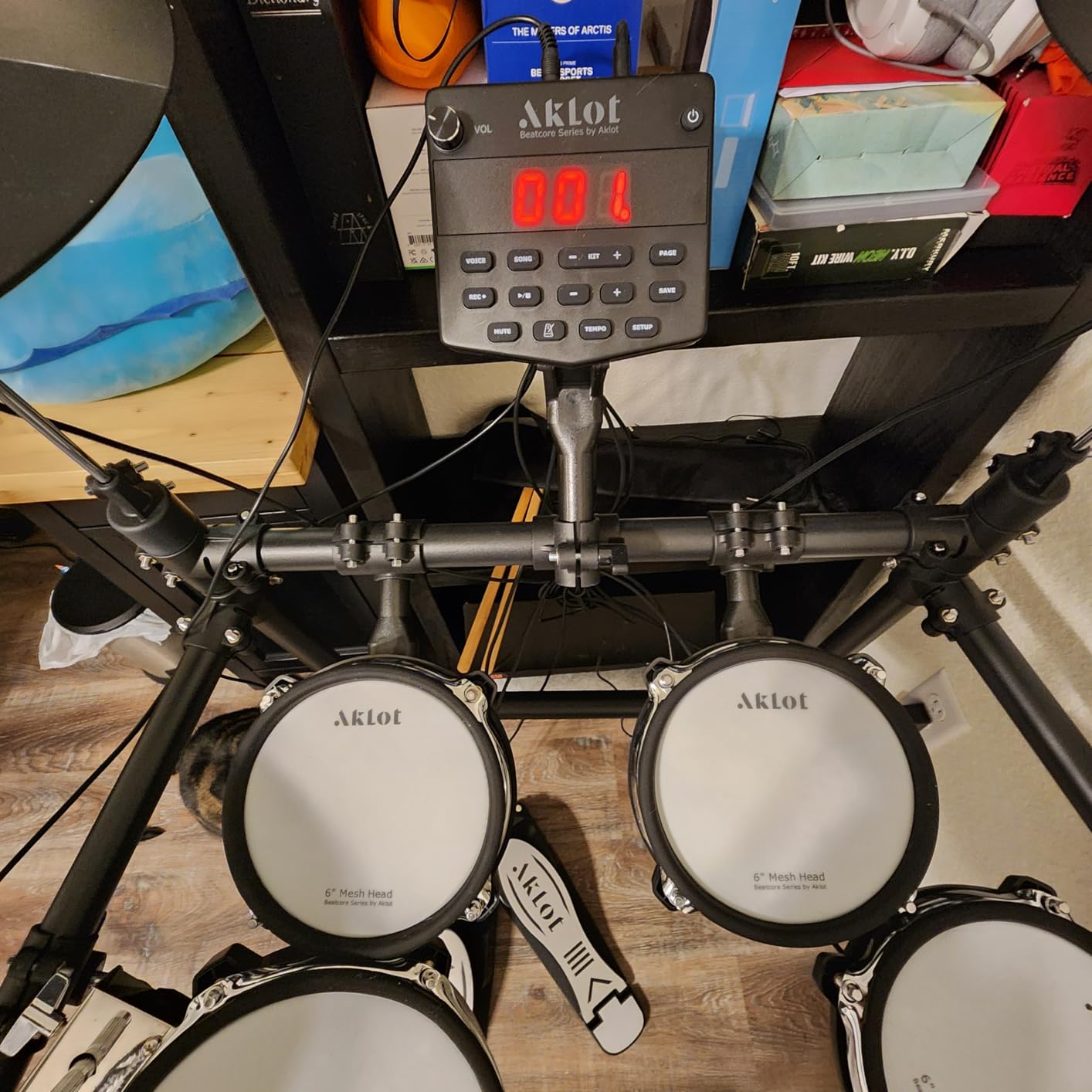 AKLOT B-CORE530 Electric Drum Set: Dual-Zone Quiet Mesh Drum Pads, 10’’ Dual-Trigger Cymbals, Height-Adjustable Rack, 360 Sounds, USB MIDI, Lesson Book, Throne, Sticks, Headphones customer photo 1
