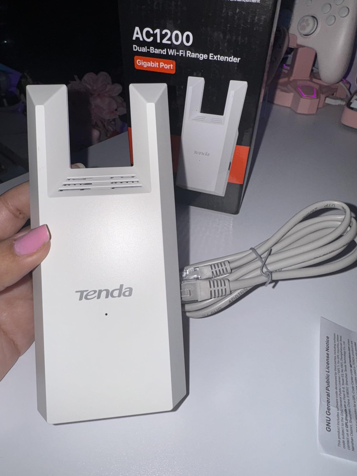 Tenda WiFi Range Extender AC1200 - WiFi Extender with Gigabit Ethernet Port, 1.2Gbps Home Signal Booster, Dual Band, Up to 1600 Sq & 32 Devices (A18Pro) customer photo 1
