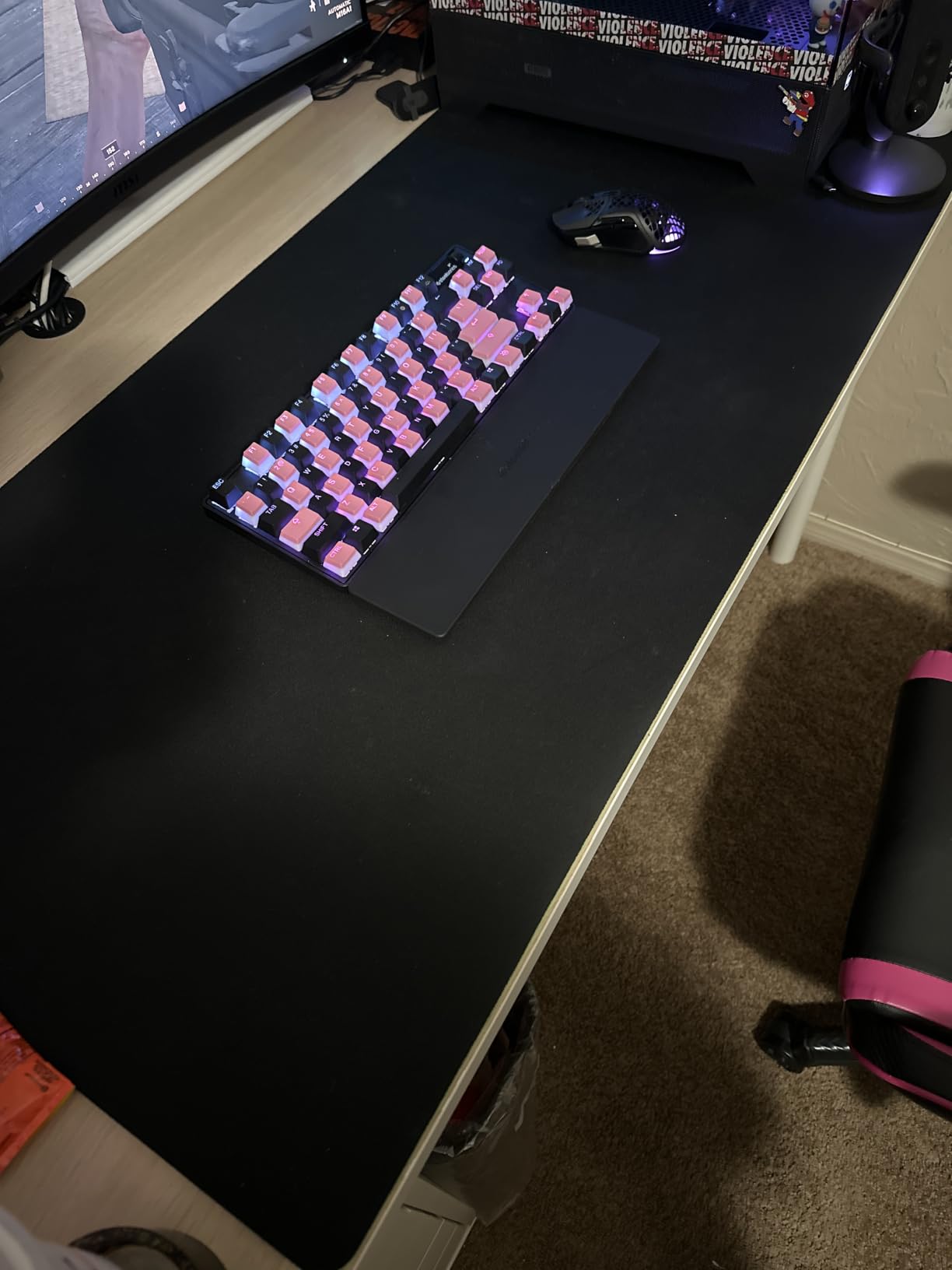 Razer Gigantus V2 Cloth Gaming Mouse Pad (XXL), Thick, Non-Slip Base, Black customer photo 1