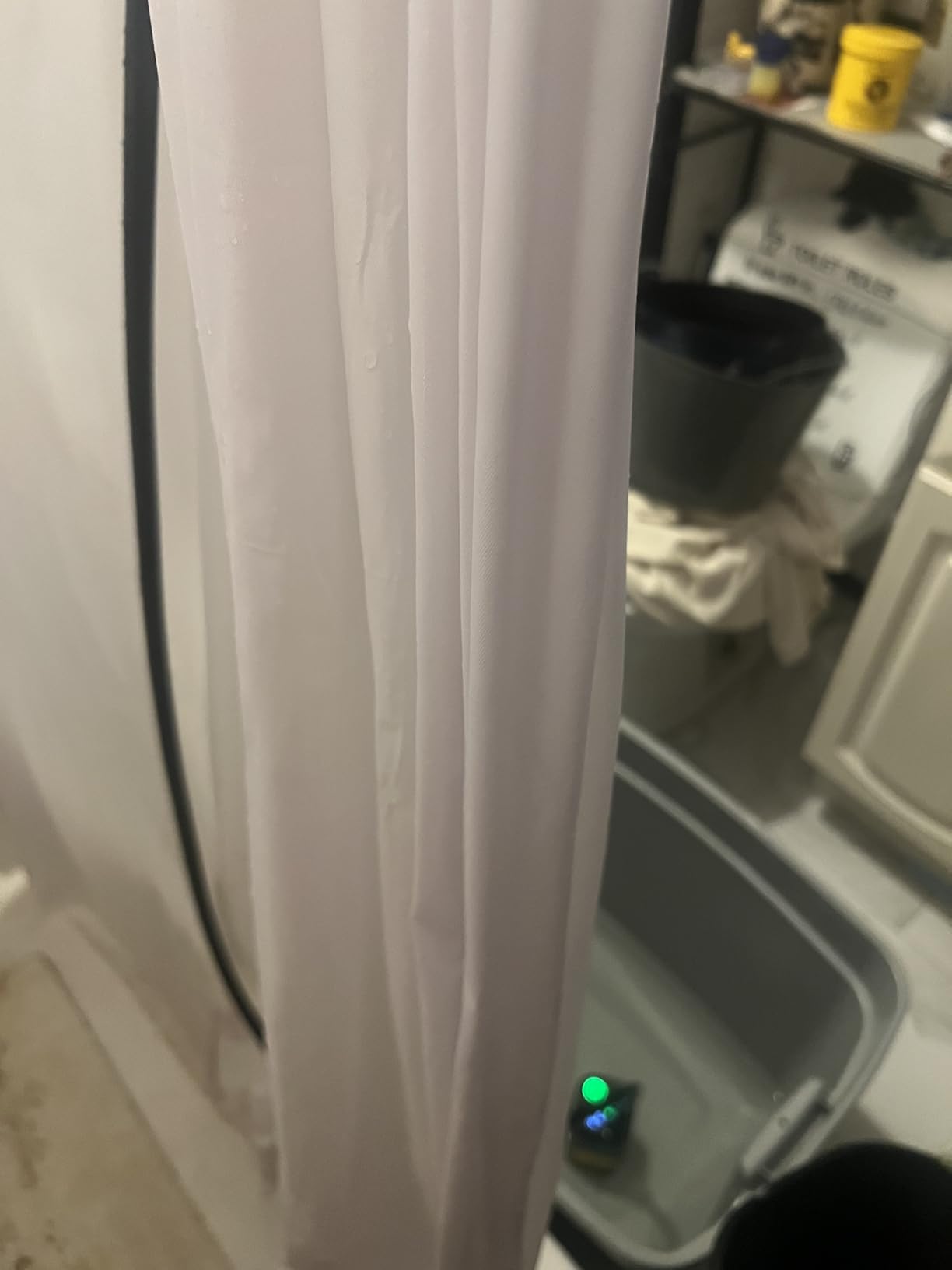 vignuto Portable Shower for Camping, Rechargeable Camping Shower Pump with LED Display of Battery Level and Temperature customer photo 1