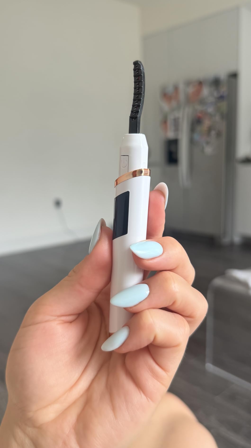 Heated Eyelash Curler for Women, Electric Lash Curler with 10s Fast Heating, 4 Adjustable Temp (65°C-95°C), 24H Curl, USB-C Rechargeable, Ergonomic Design, Travel-Friendly Makeup Tool Gift customer photo 2