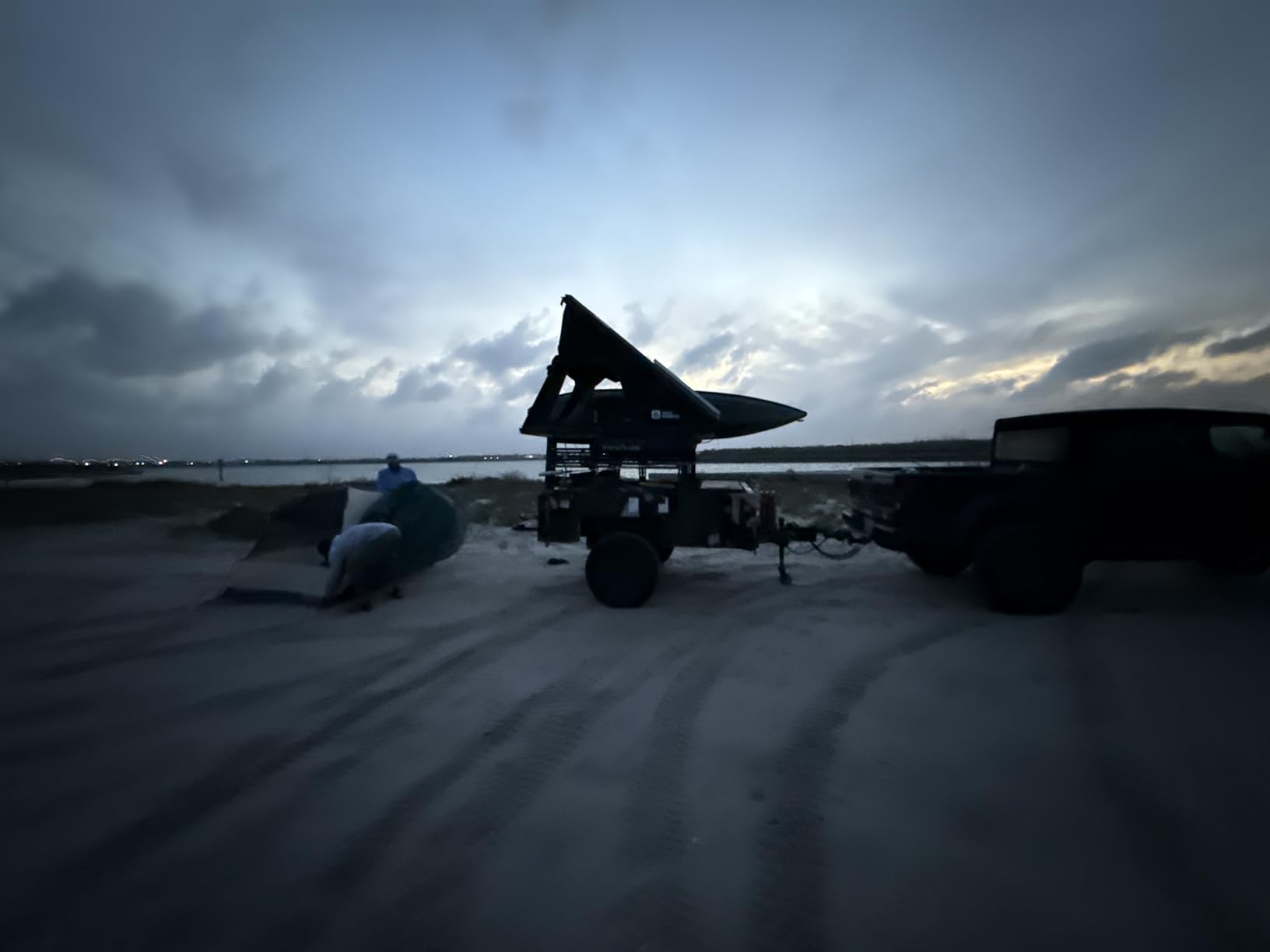 Solar Panel Rooftop Tent Hard Shell with Winter Thermal Layer customer photo 2