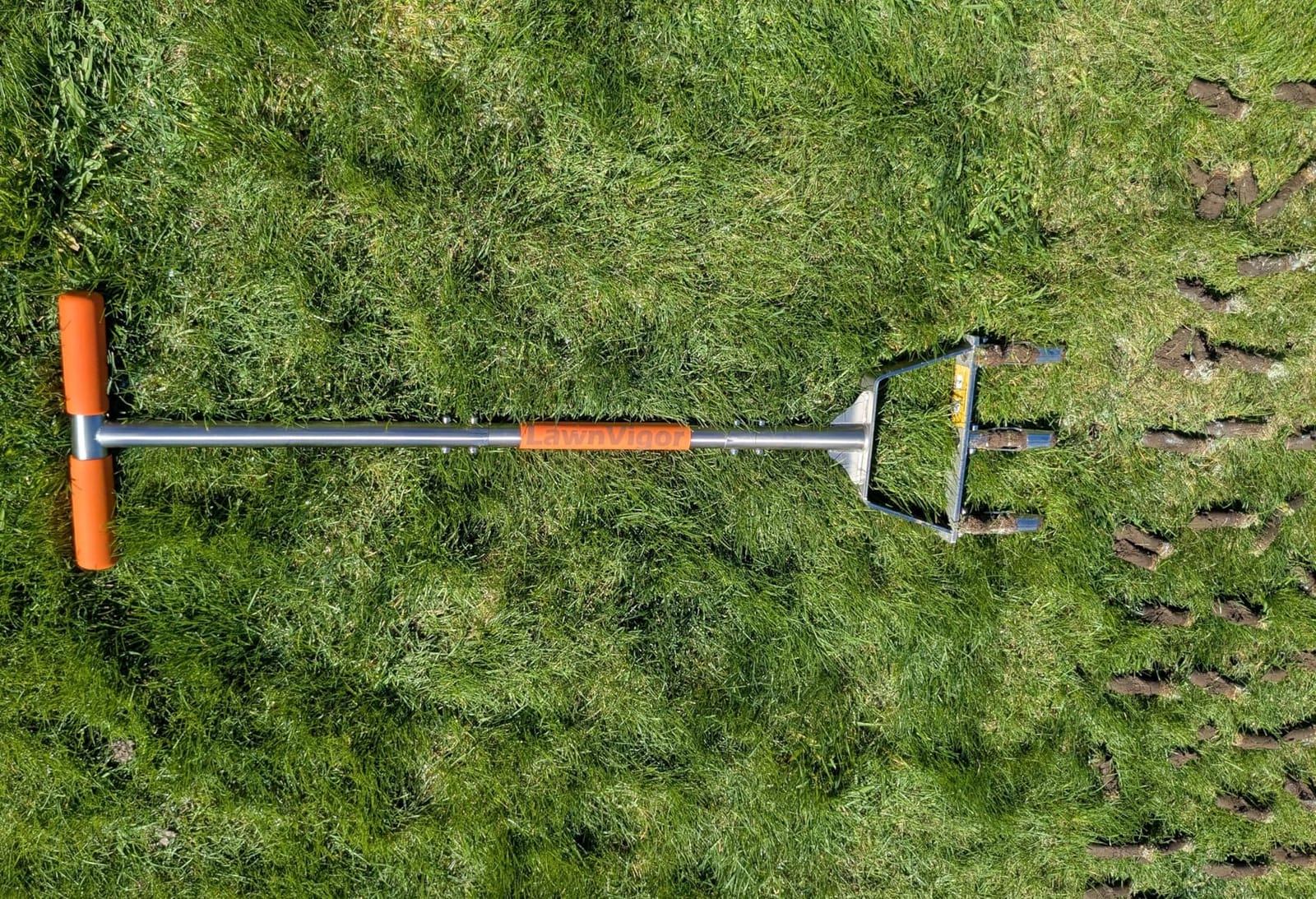 Manual Lawn Core Aerator for Compacted Soil with Non-Clogging Hollow Tines customer photo 1