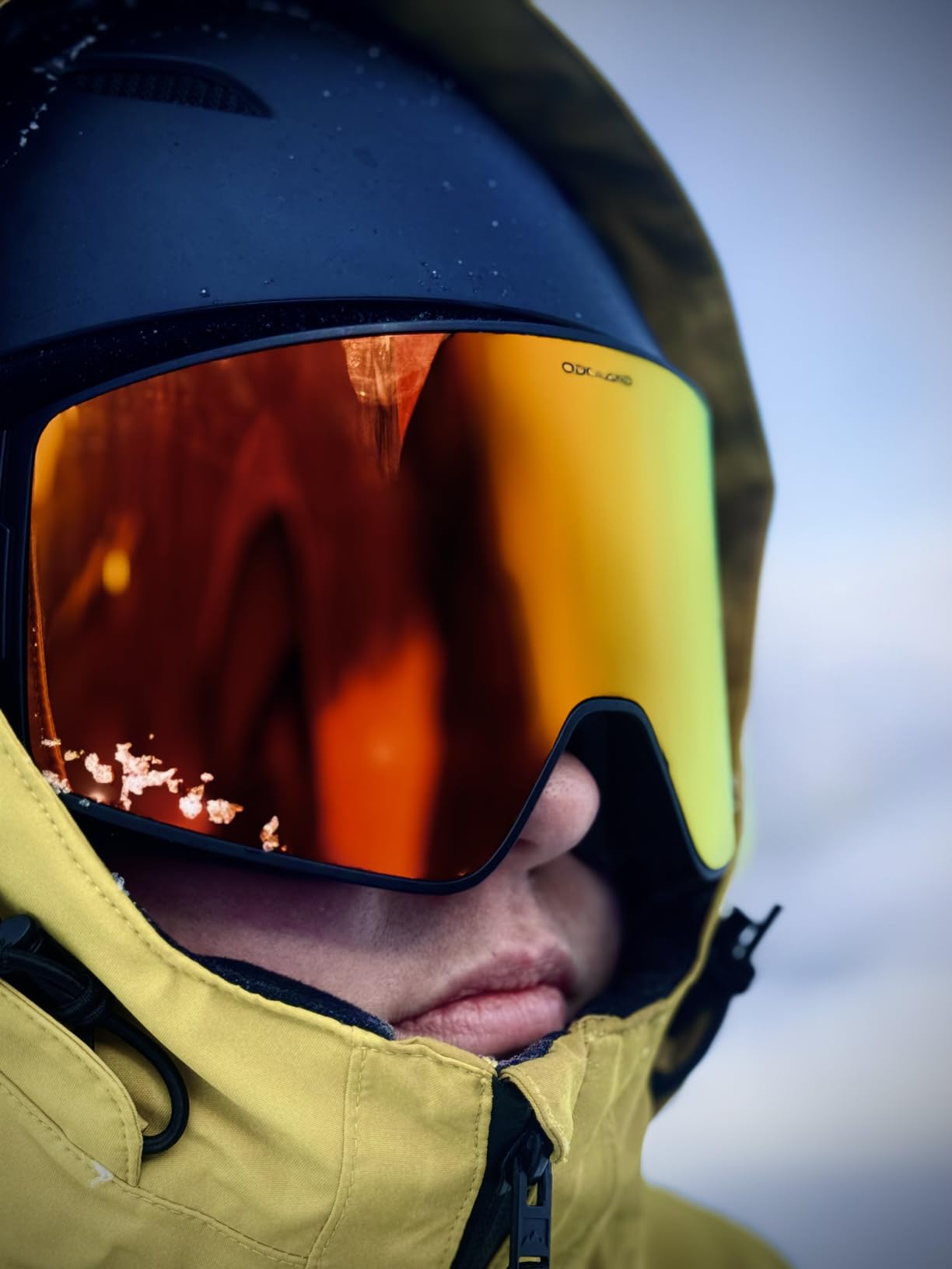 Odoland Anti-Fog Photochromic Ski Goggles with Pattern Strap customer photo 2